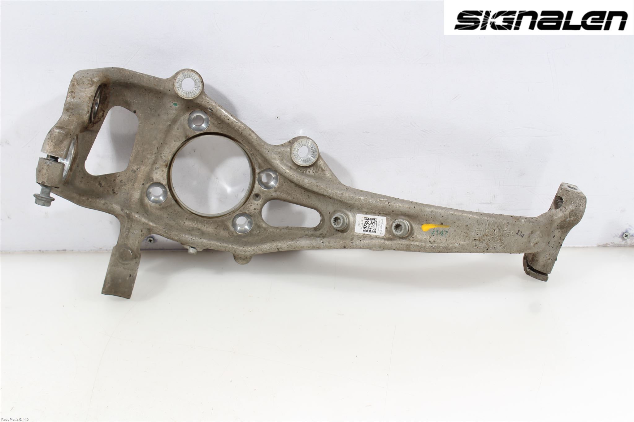 Audi A4/S4 B9 16-19 Styrspindel Lagerhus Vä