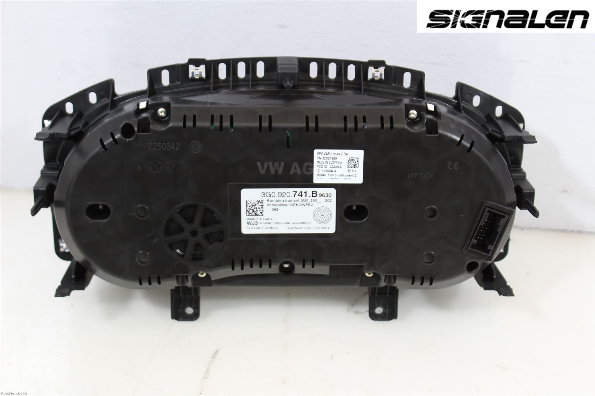 Volkswagen VW PASSAT 15-19 Instrument Komb