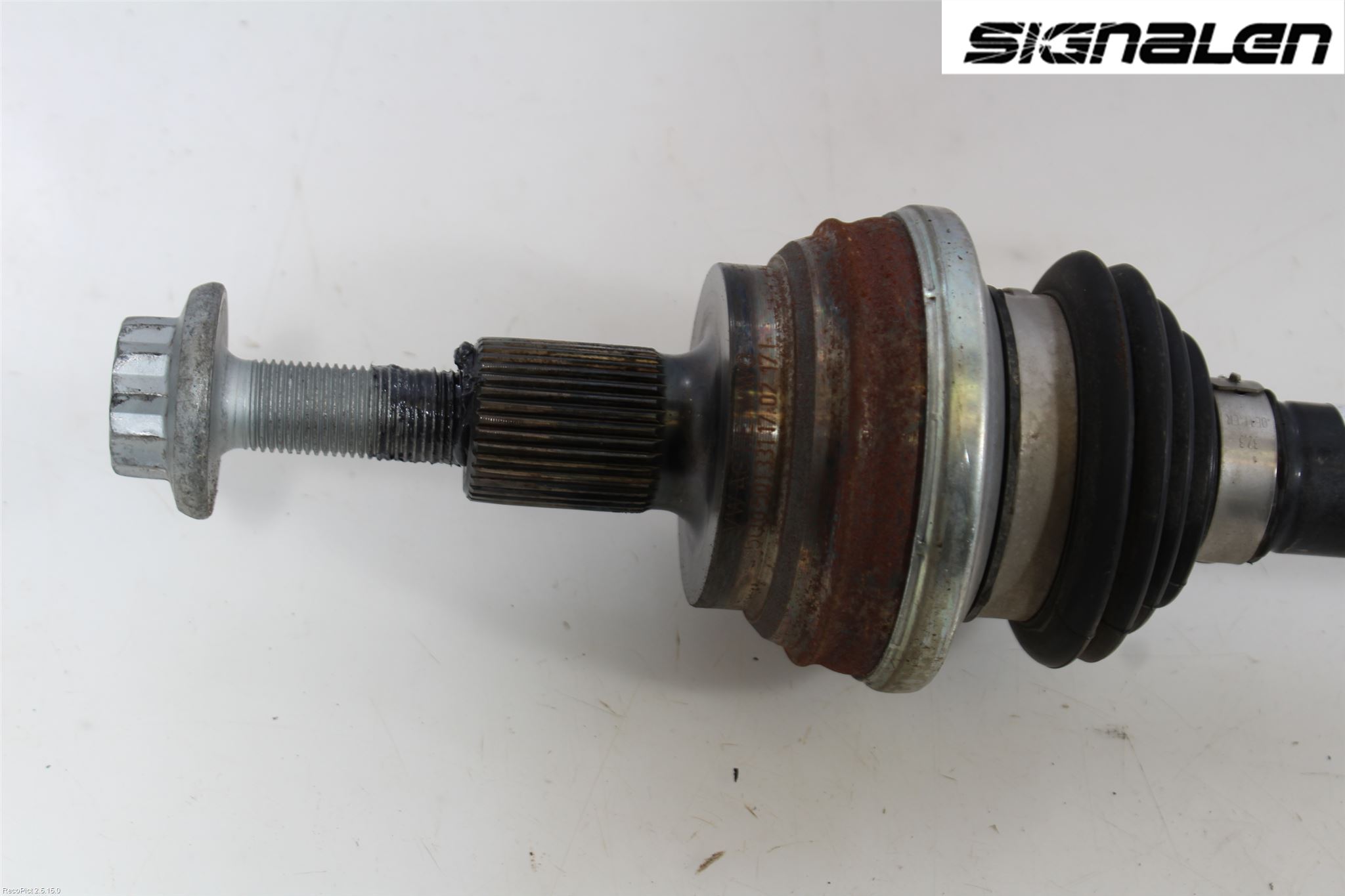 Skoda SUPERB 16-24 Drivaxel Bak Höger