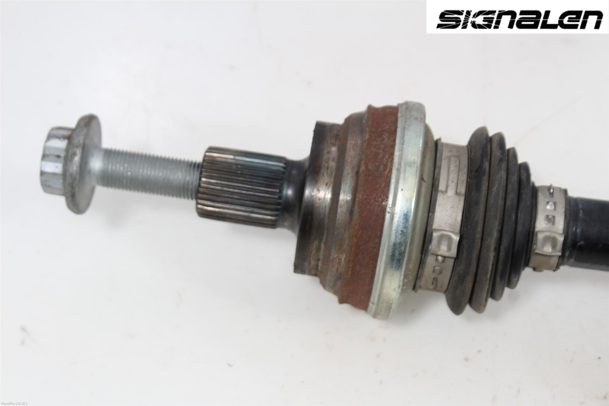 Skoda SUPERB 16-24 Drivaxel Bak Vänster
