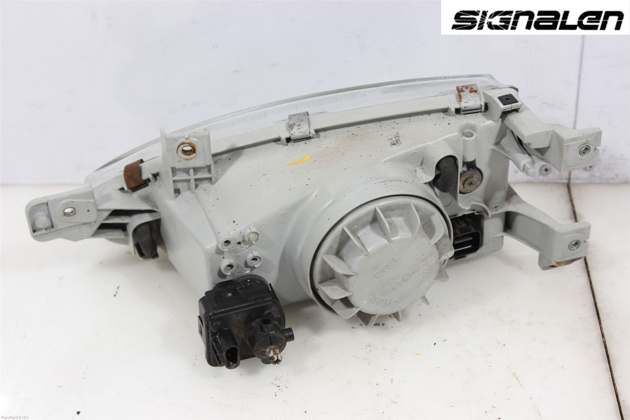 Hyundai ACCENT   -98 Strålkastare Höger