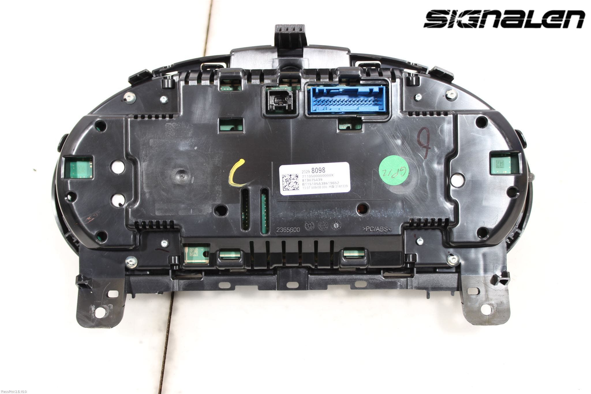 Opel INSIGNIA 09-16 Instrument Komb