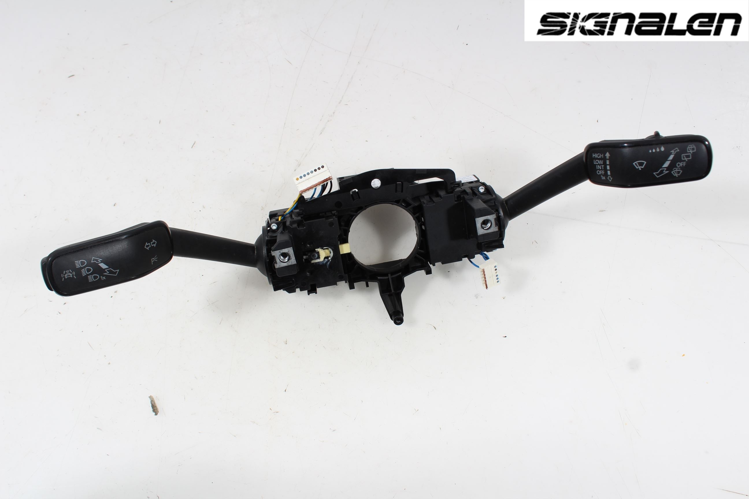 Volkswagen VW GOLF / E-GOLF VII 13-20 Spakcentral