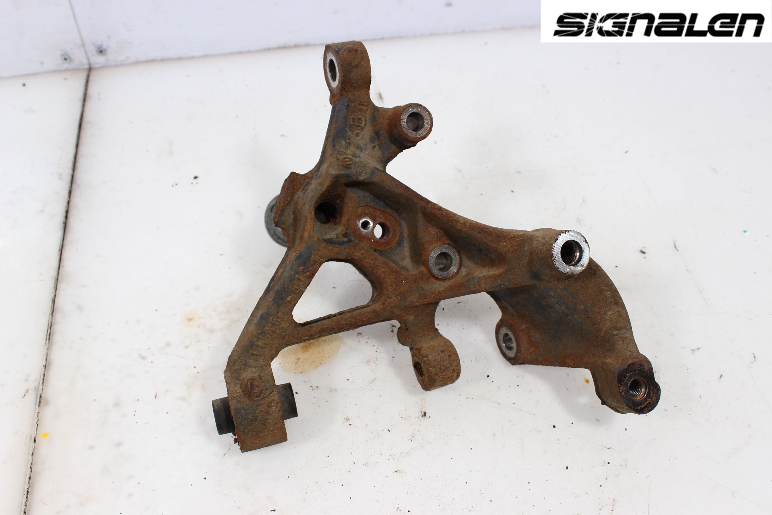 Volkswagen VW GOLF / E-GOLF VII 13-20 Hjullagerhus Bak Vä