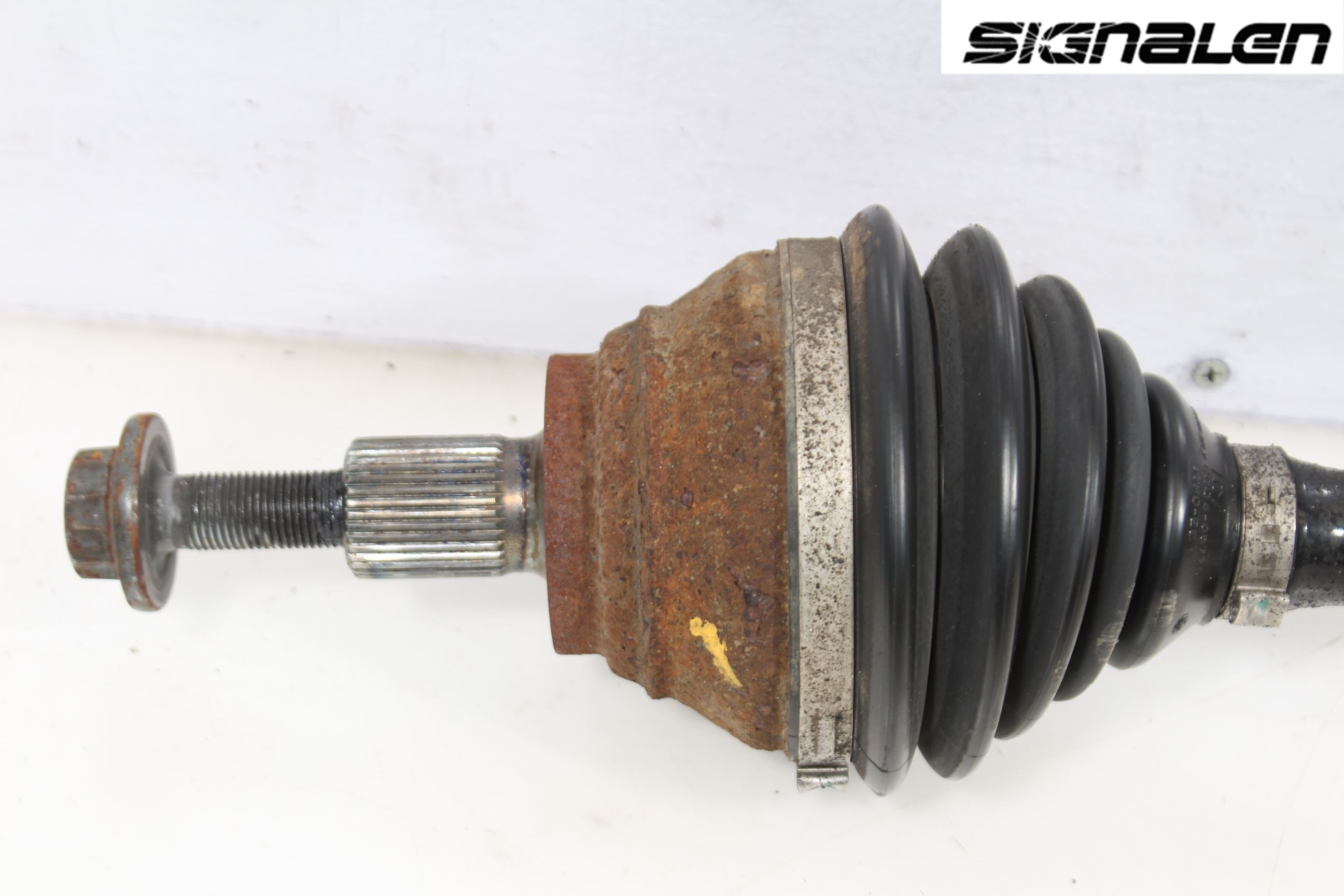 Skoda YETI Drivaxel Fram Vänster