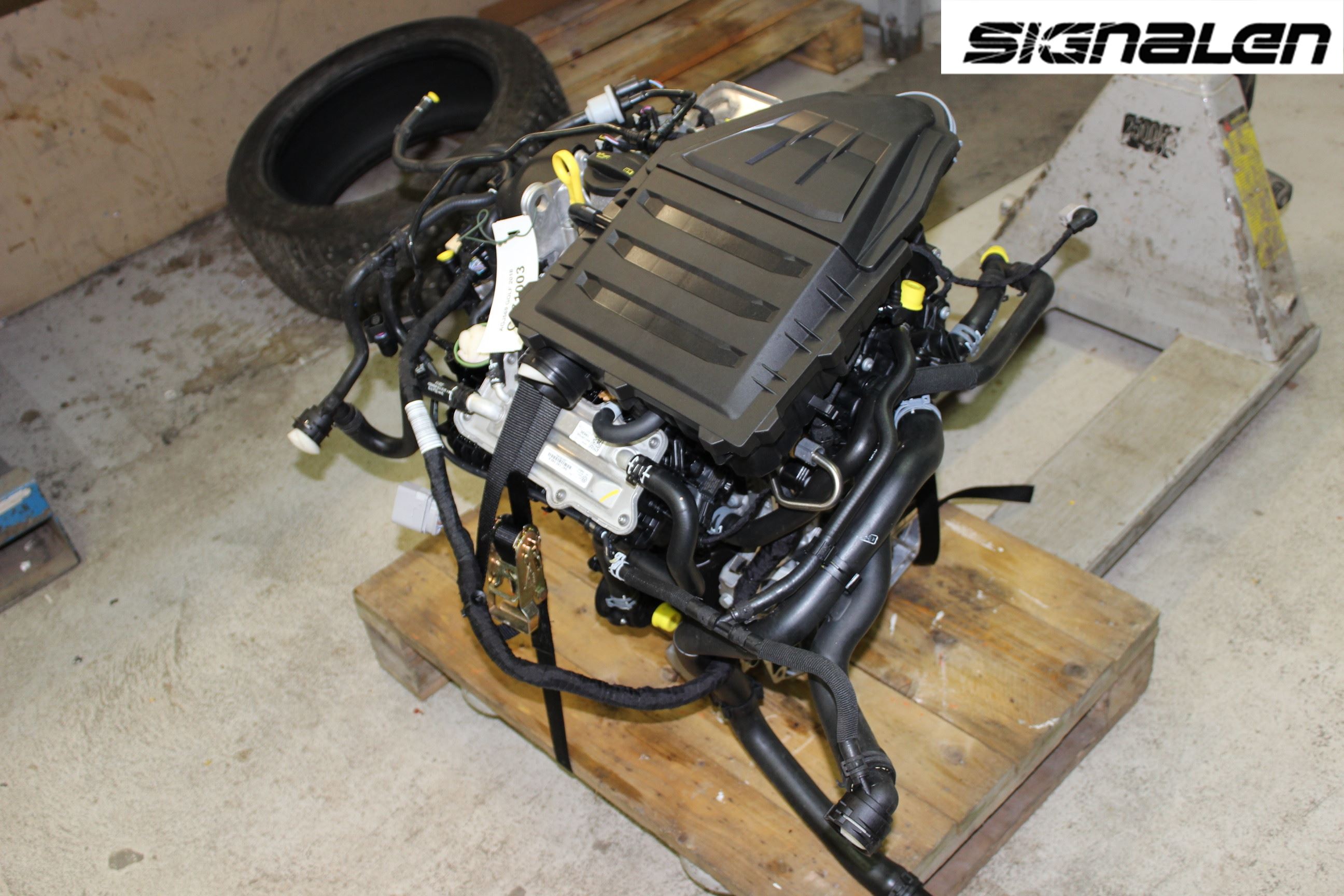 Volkswagen VW GOLF SPORTSVAN 15-20 Motor Bensin