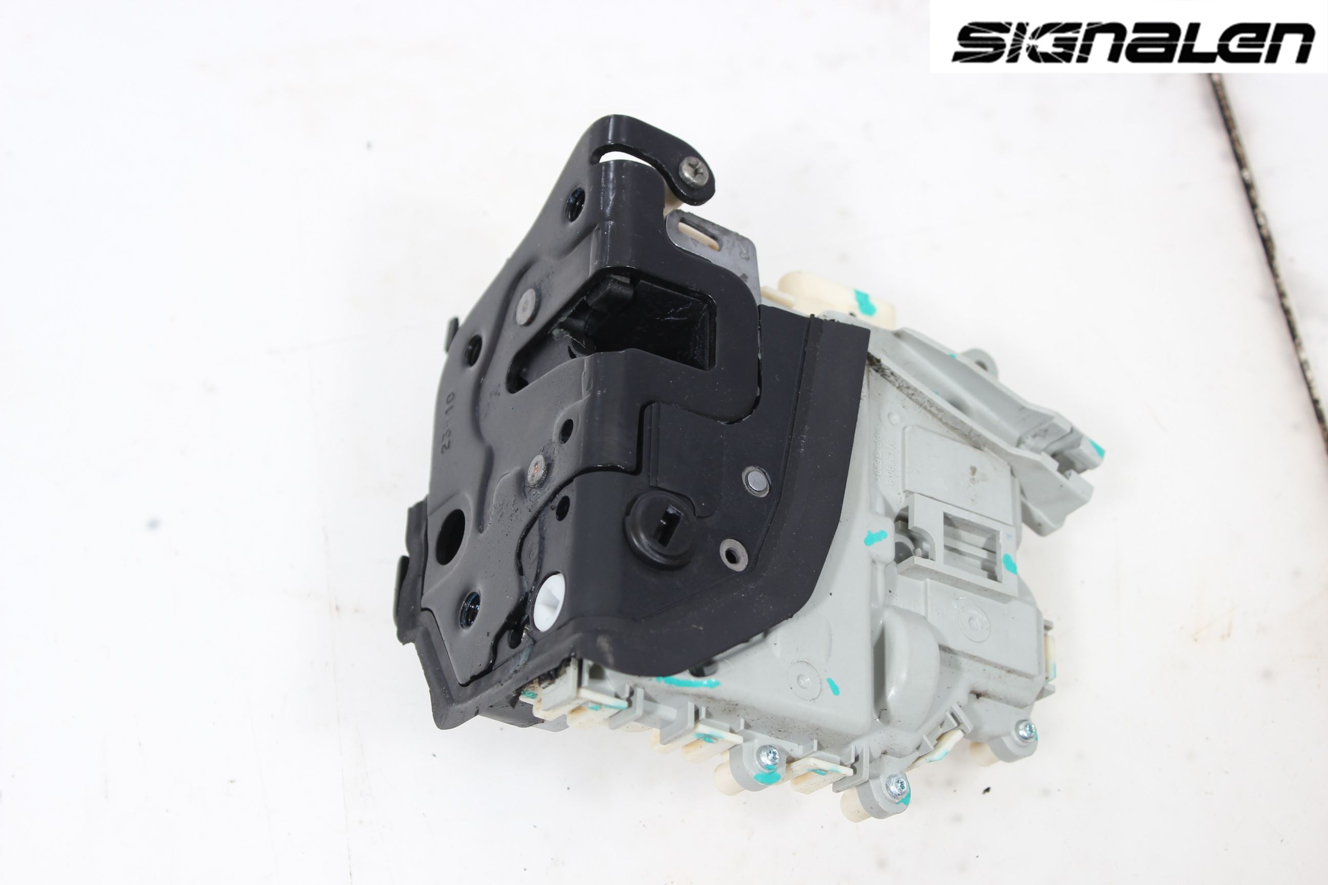 Audi Q5 09-16 Låskista-Dörrlås