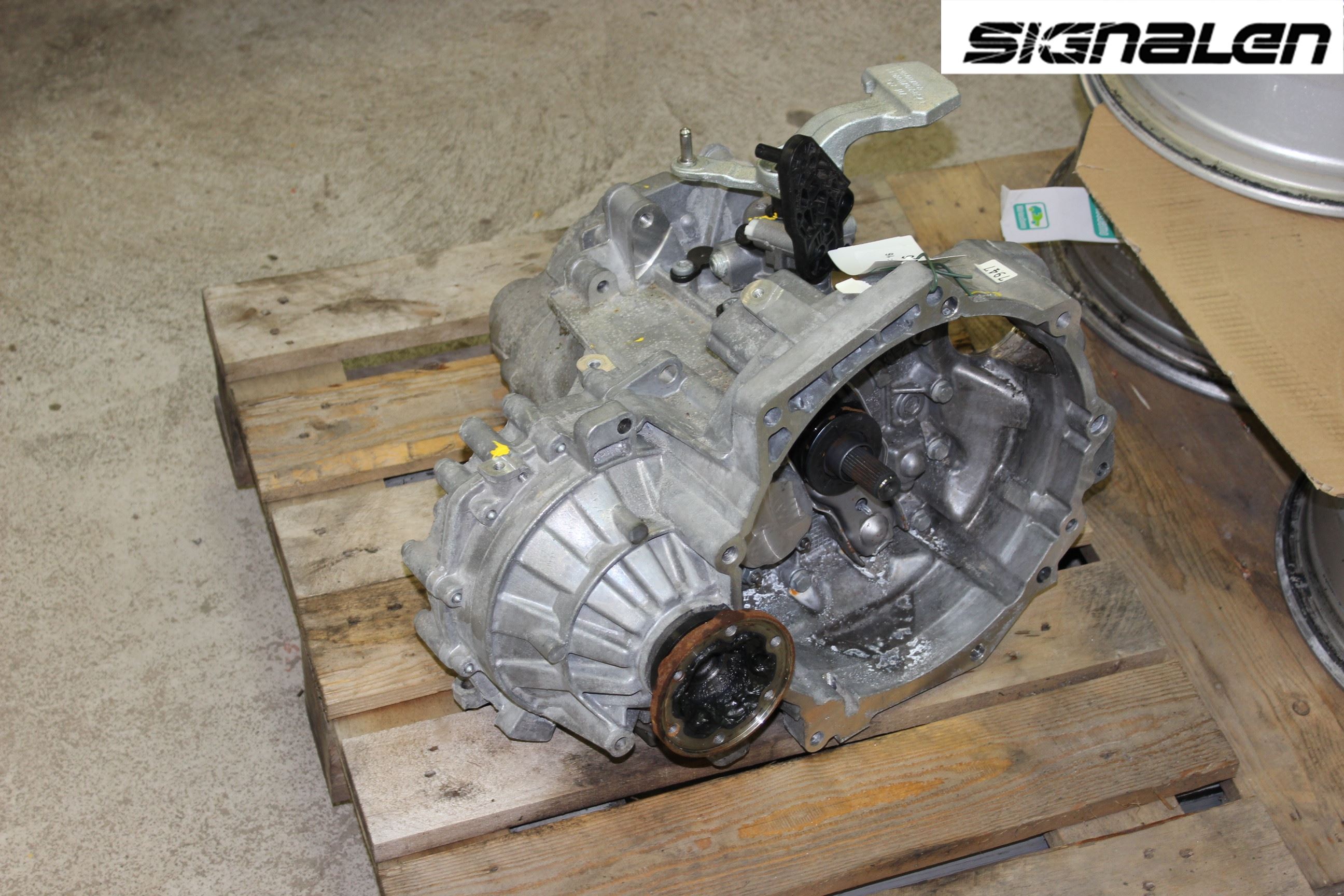 Volkswagen VW GOLF / E-GOLF VII 13-20 Växellåda Man 6 Vxl