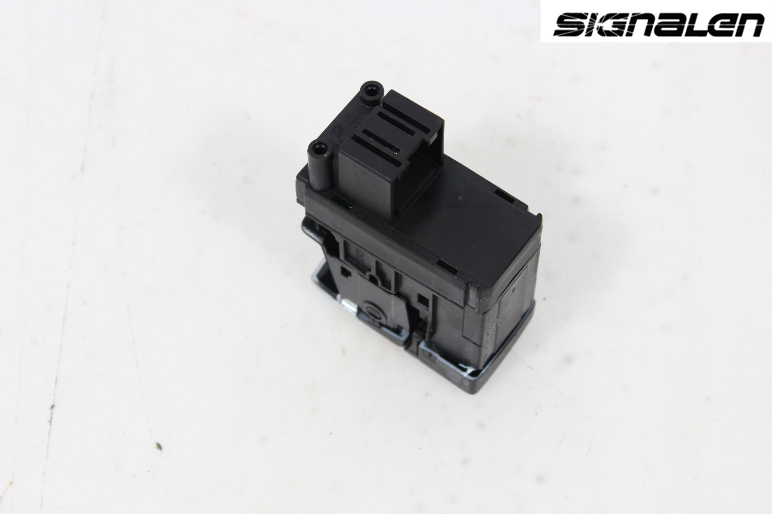 Audi Q5 09-16 Strömställare Parkeringsbroms