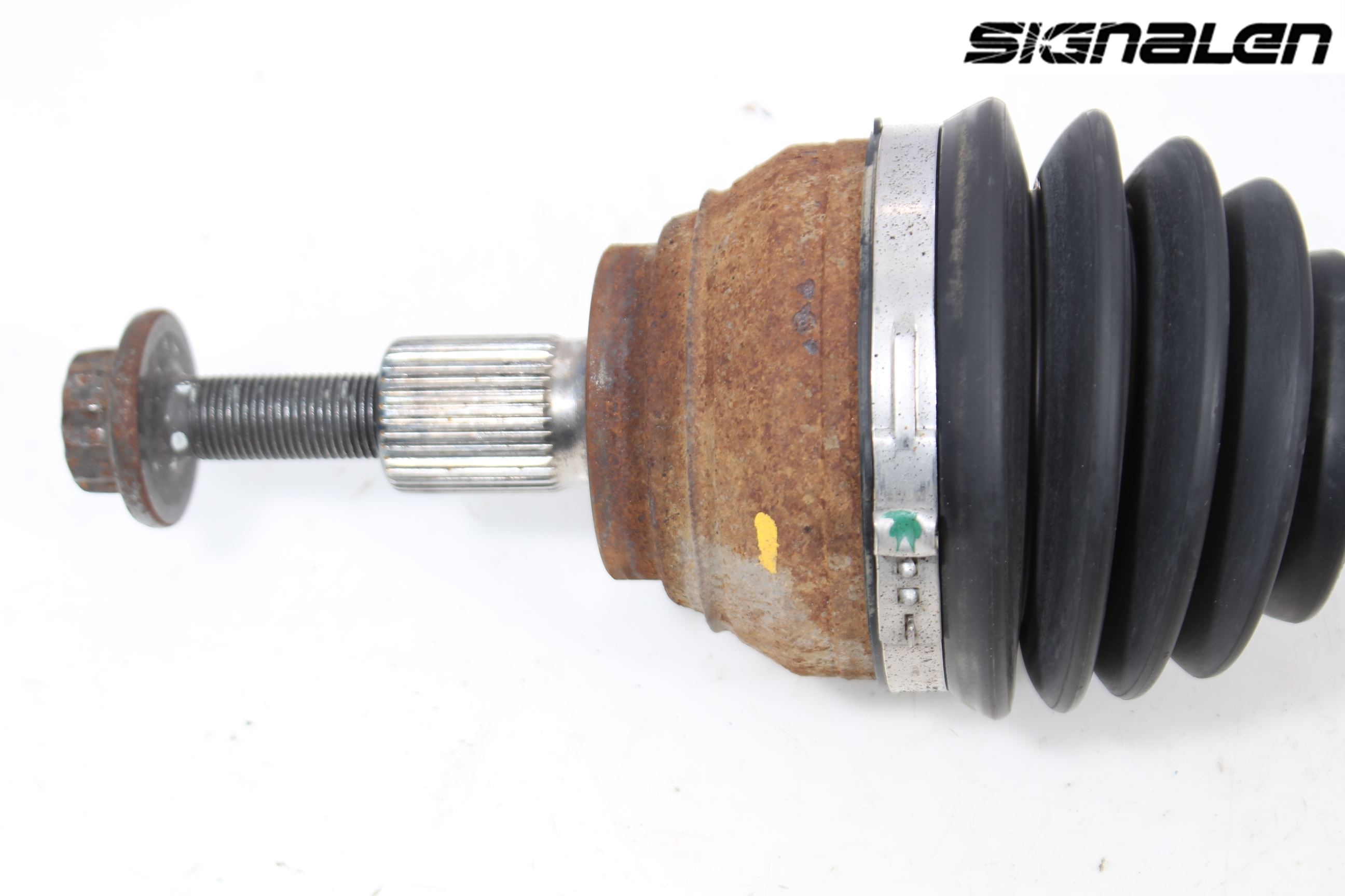 Volkswagen VW CADDY 11-15 Drivaxel Fram Vänster