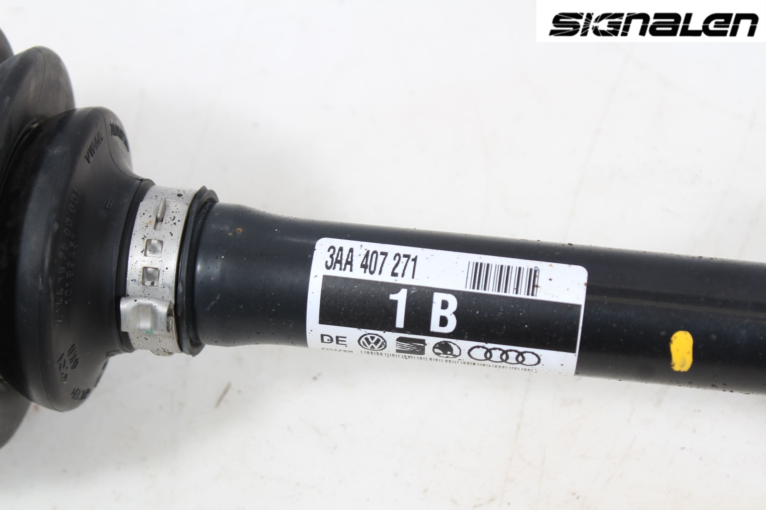 Volkswagen VW CADDY 11-15 Drivaxel Fram Vänster