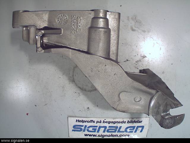 Saab 9-5     06-10 Motorfäste