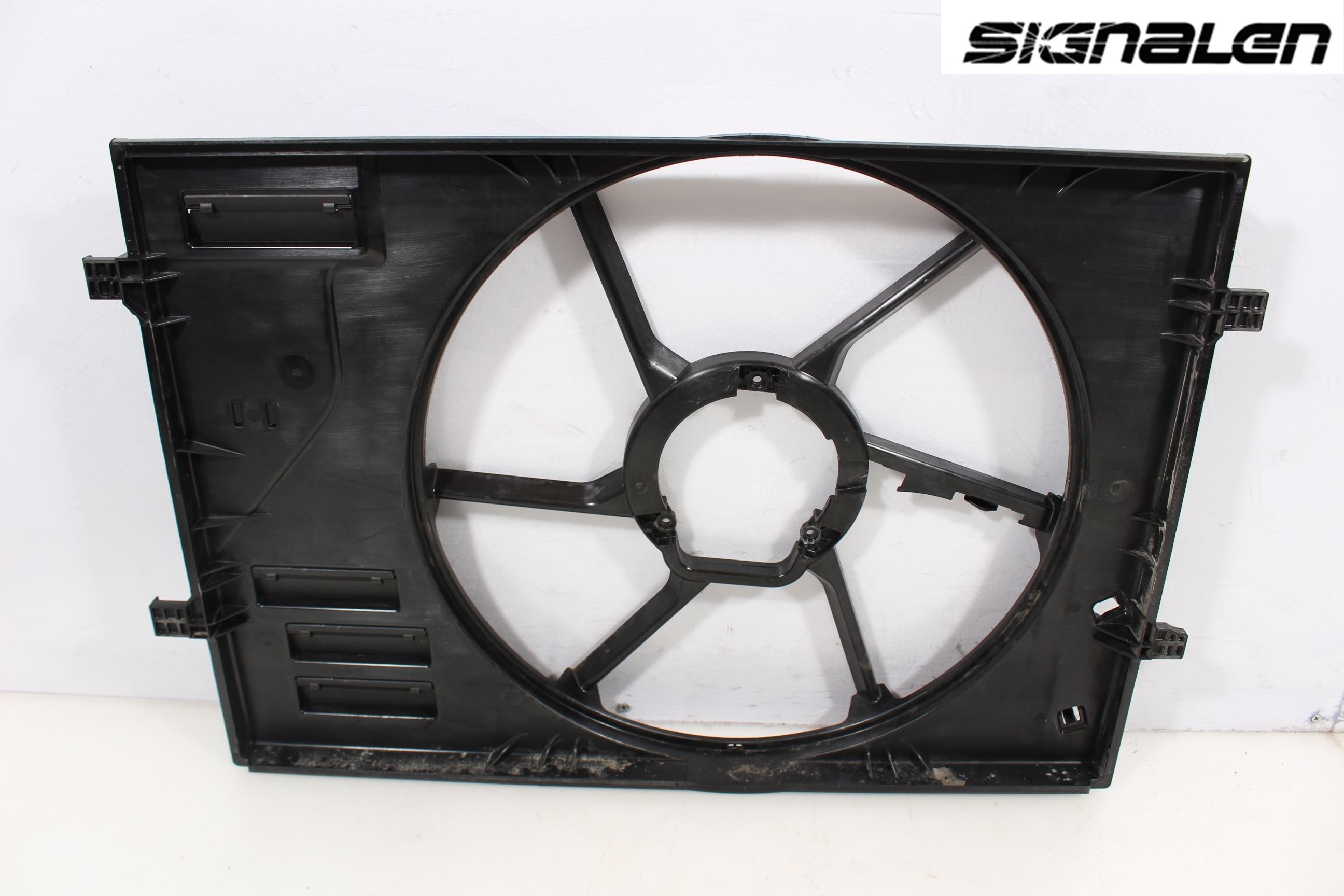 Volkswagen VW GOLF / E-GOLF VII 13-20 Kylfläktkåpa