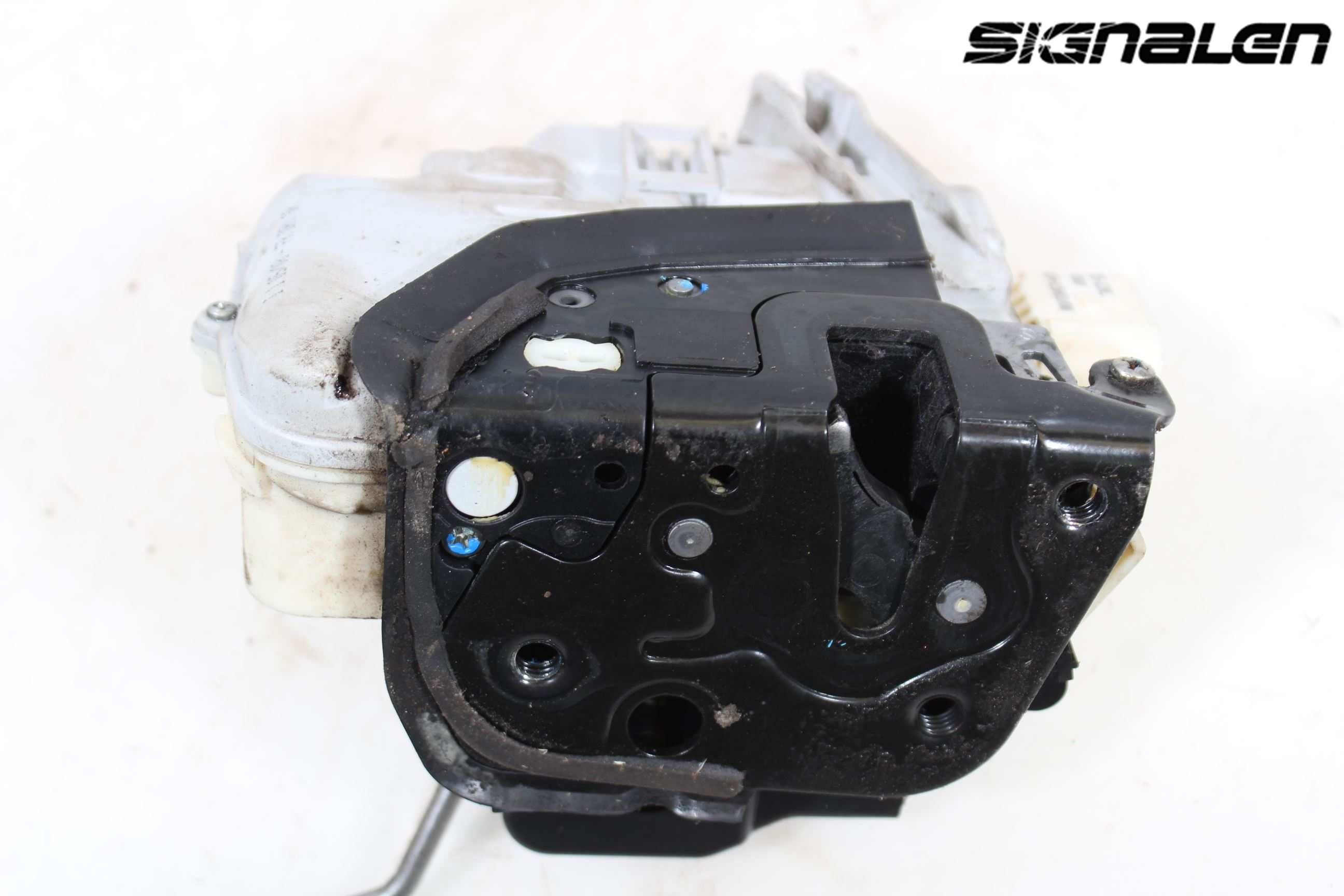 Audi A4/S4 05-07 Låskista-Dörrlås