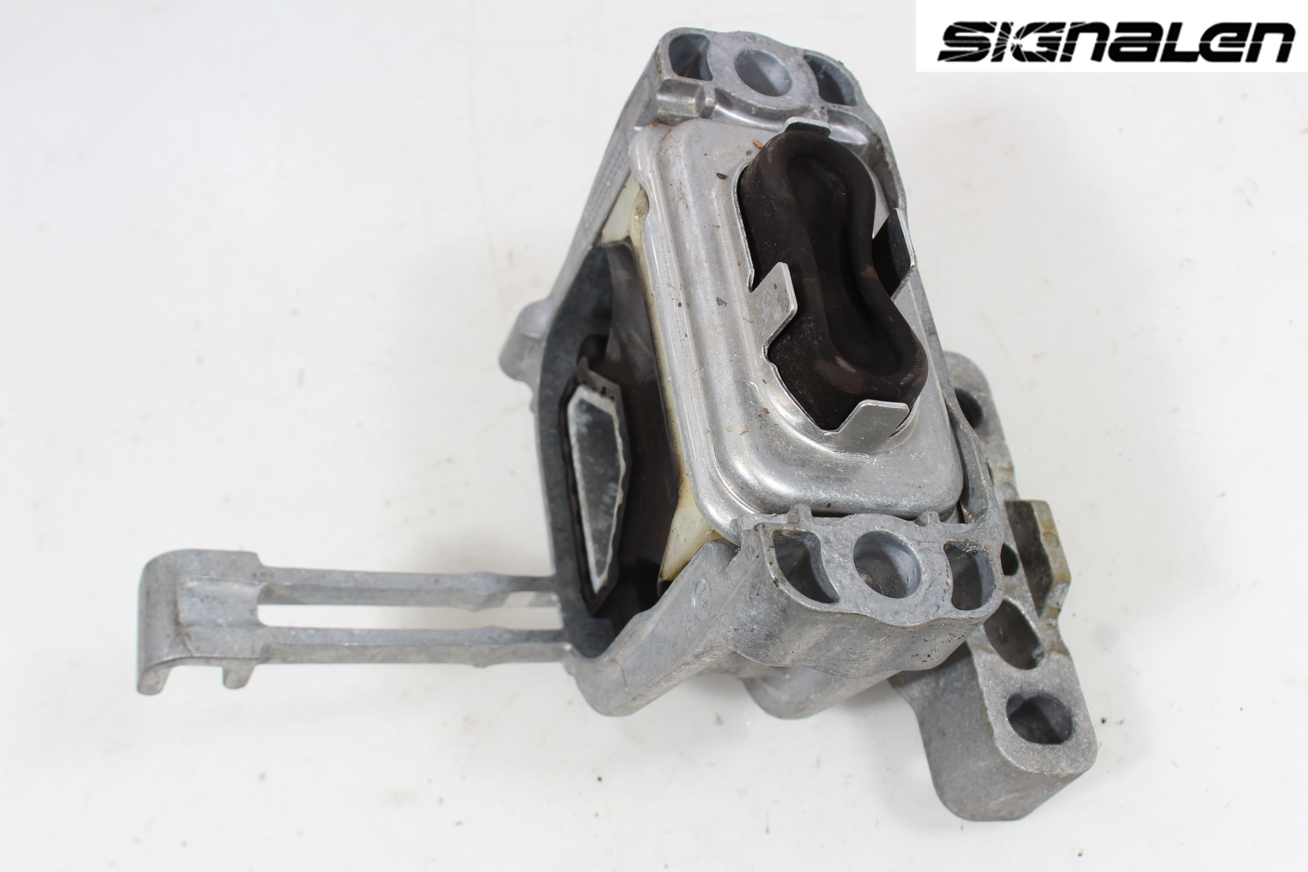 Volkswagen VW GOLF SPORTSVAN 15-20 Motorkudde