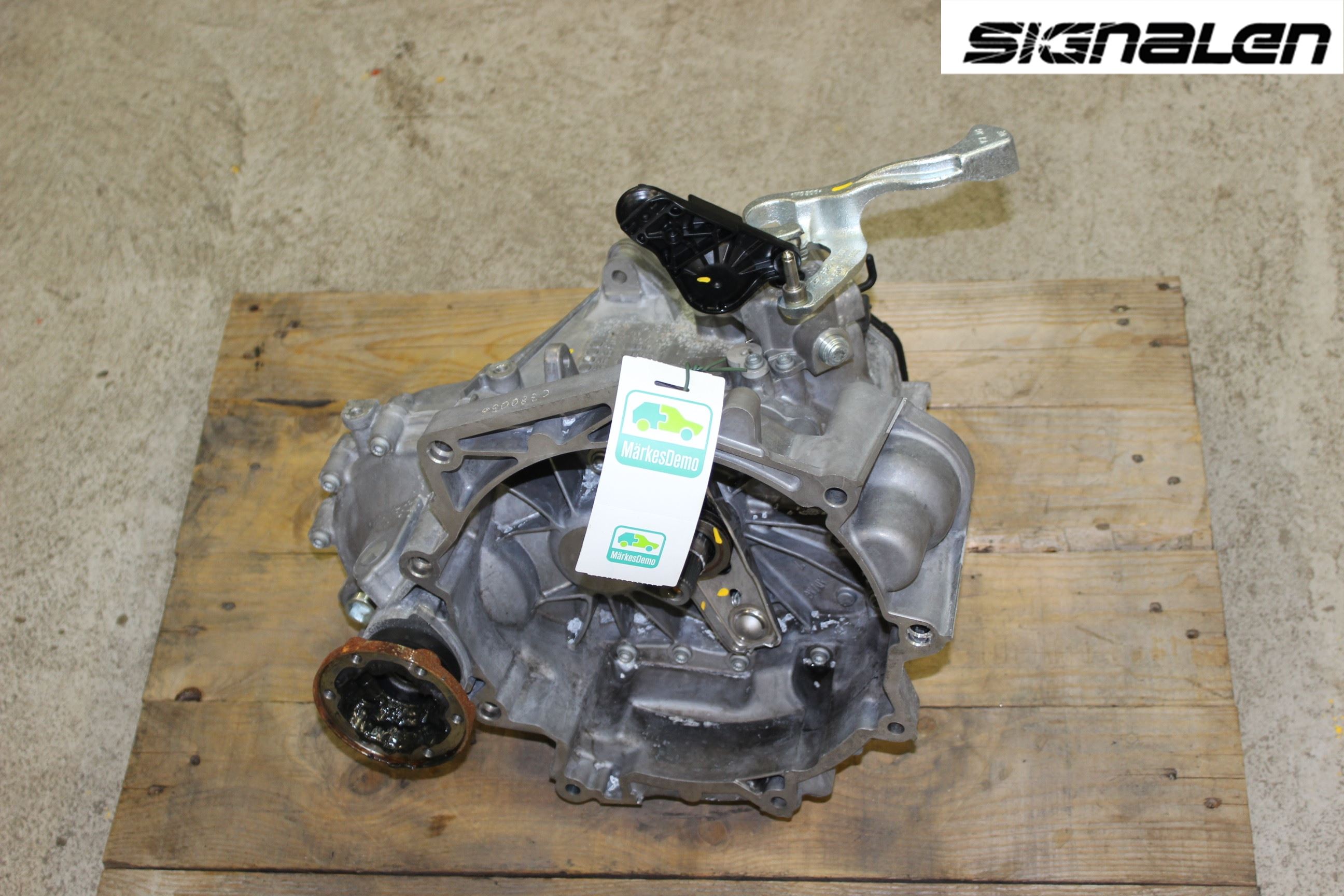 Volkswagen VW POLO 10-17 Växellåda Man 5 Vxl