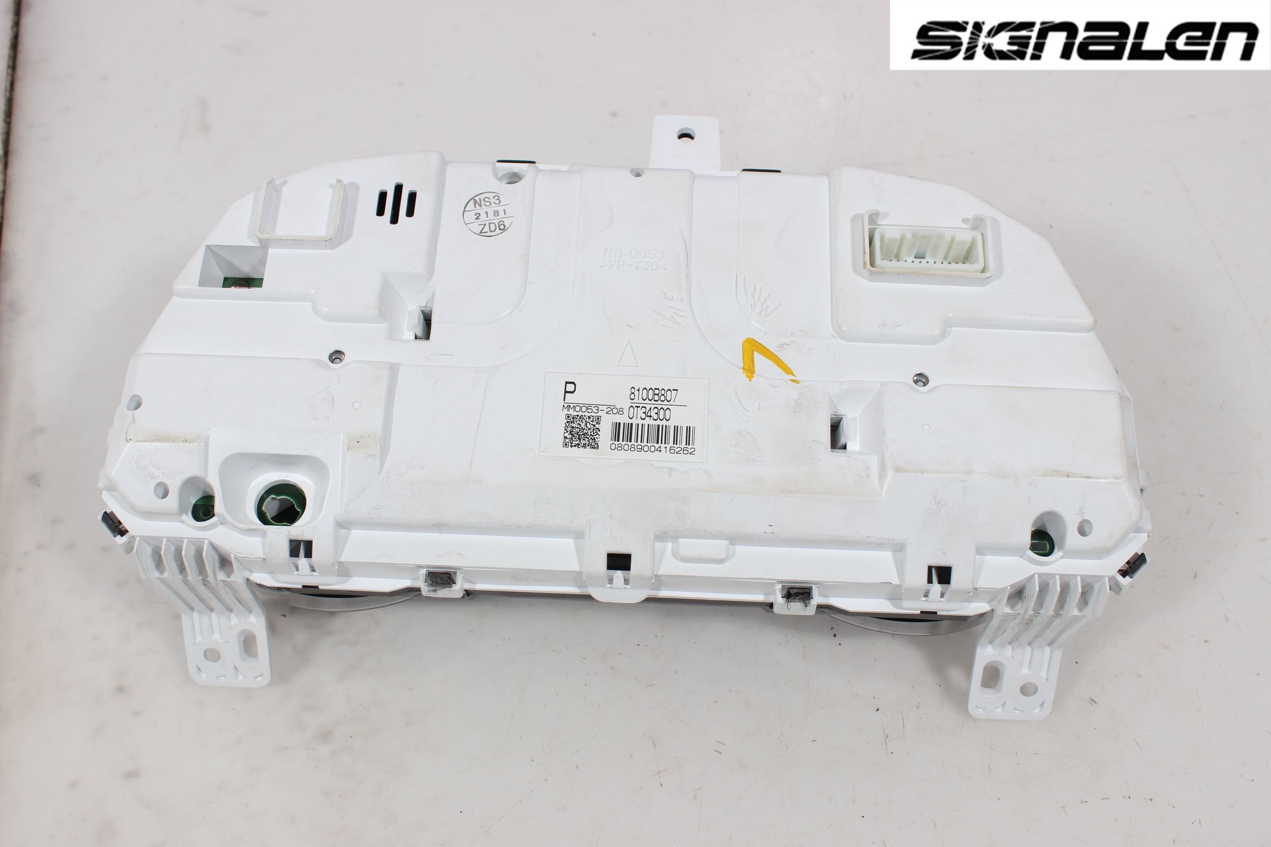 Mitsubishi OUTLANDER 07-12 Instrument Komb