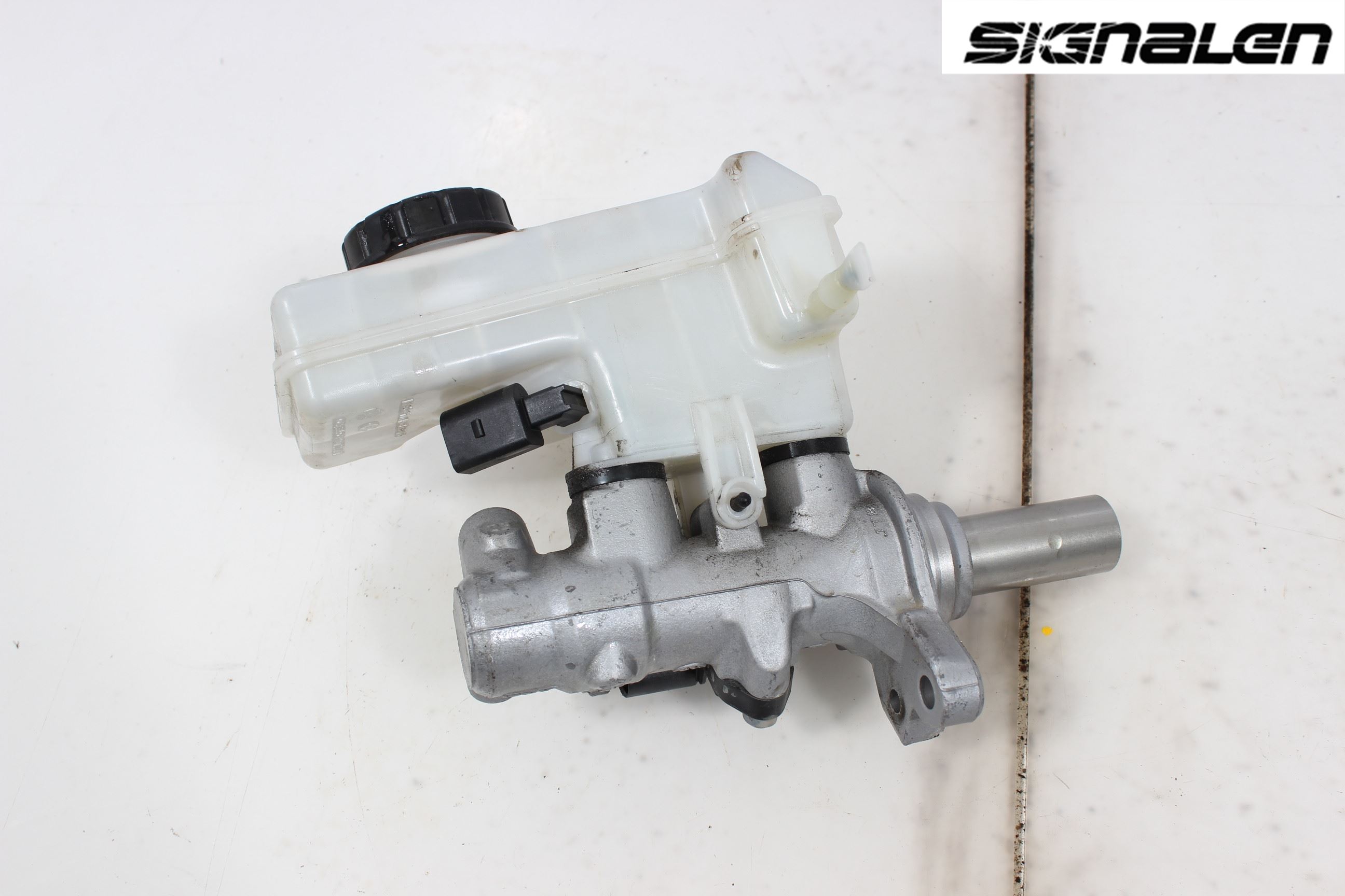 Volkswagen VW GOLF / E-GOLF VII 13-20 Broms Huvudcylinder