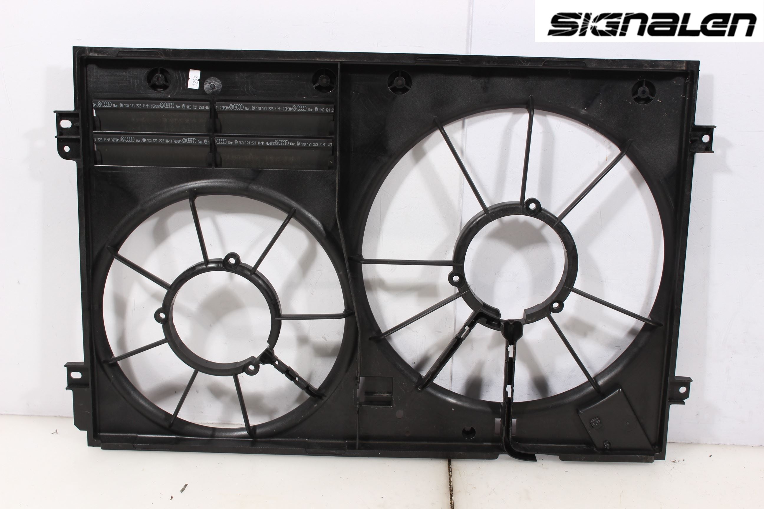 Volkswagen VW PASSAT 11-14 Kylfläktkåpa