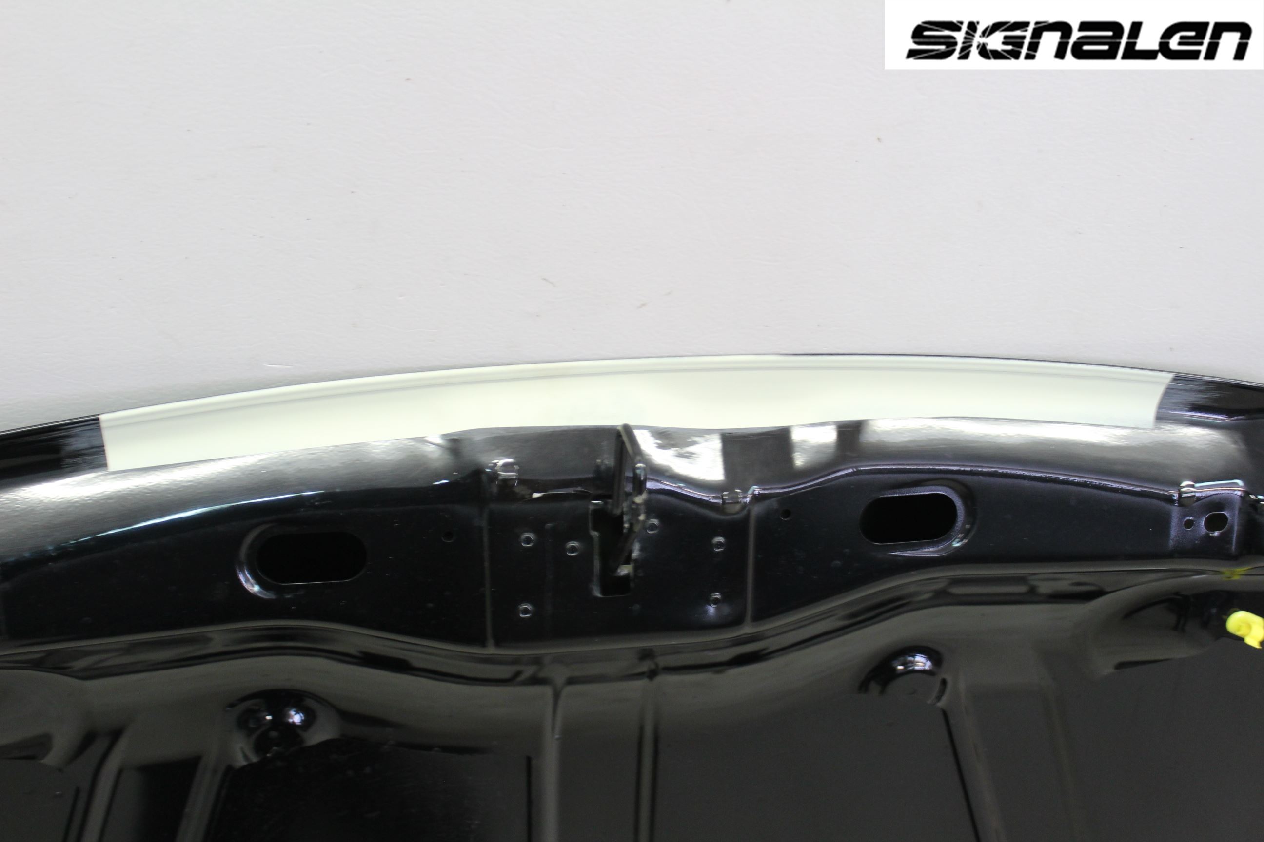 Peugeot 308 08-13 Huv Fram