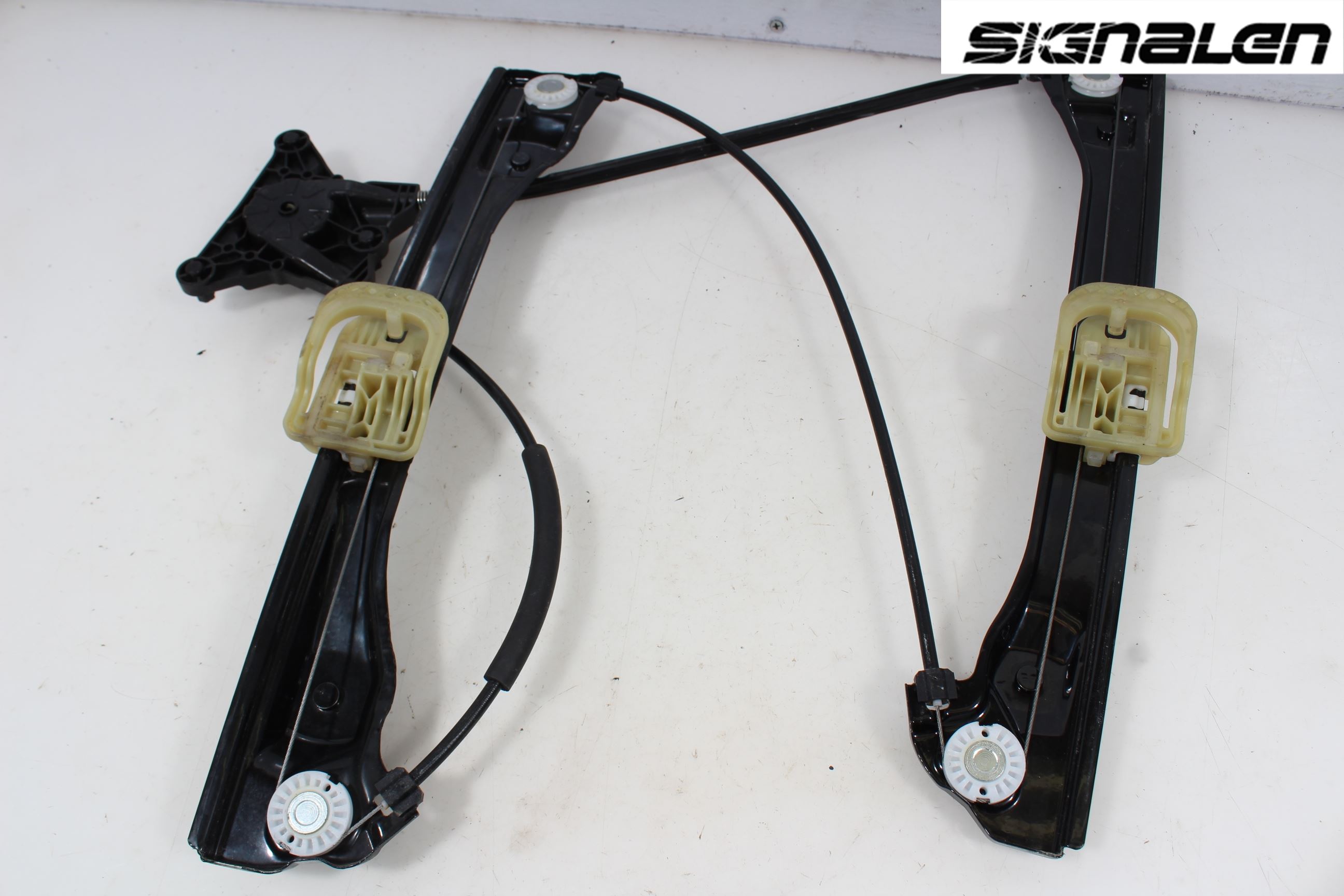 Skoda RAPID Fönsterhissmekanism