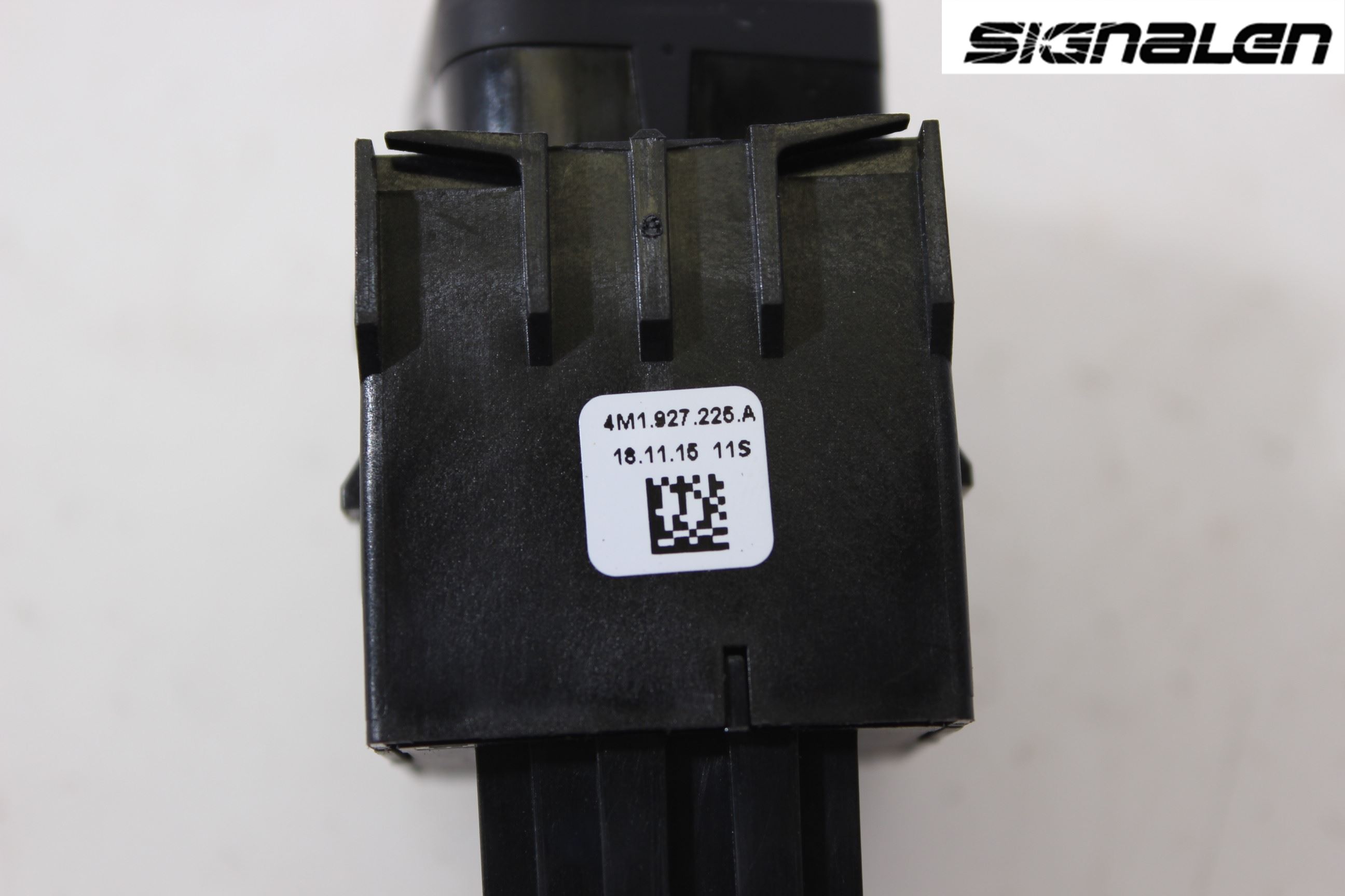 Audi A4/S4 B9 16-19 Strömställare Parkeringsbroms