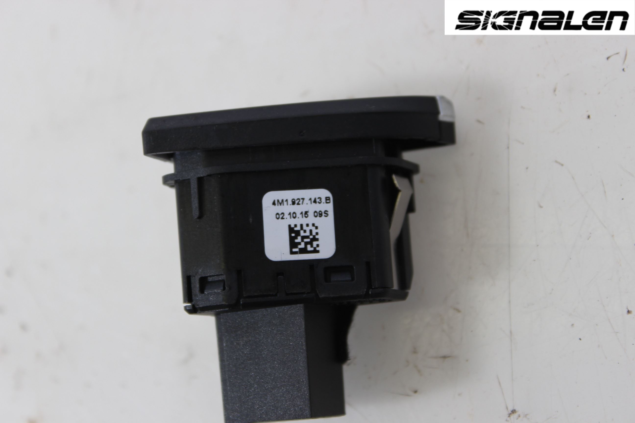 Audi A4/S4 B9 16-19 Strömställare Övrigt