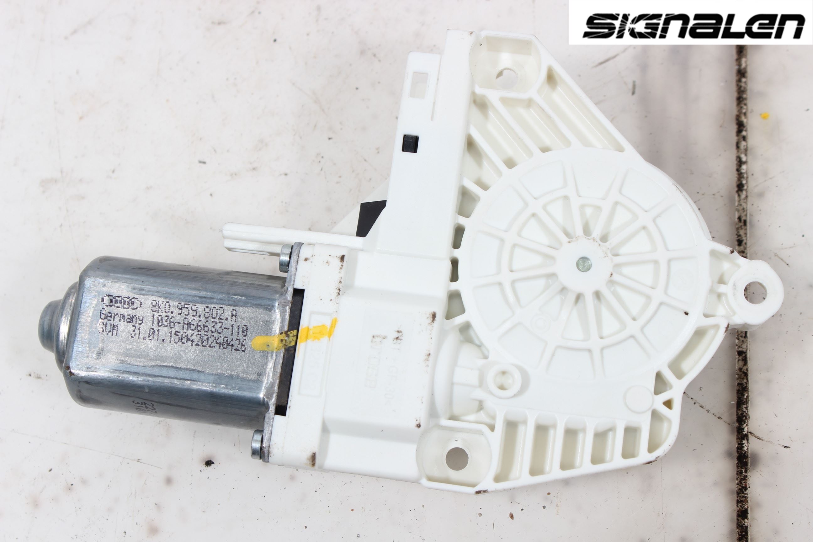 Audi A4 12-15 Fönsterhissmotor