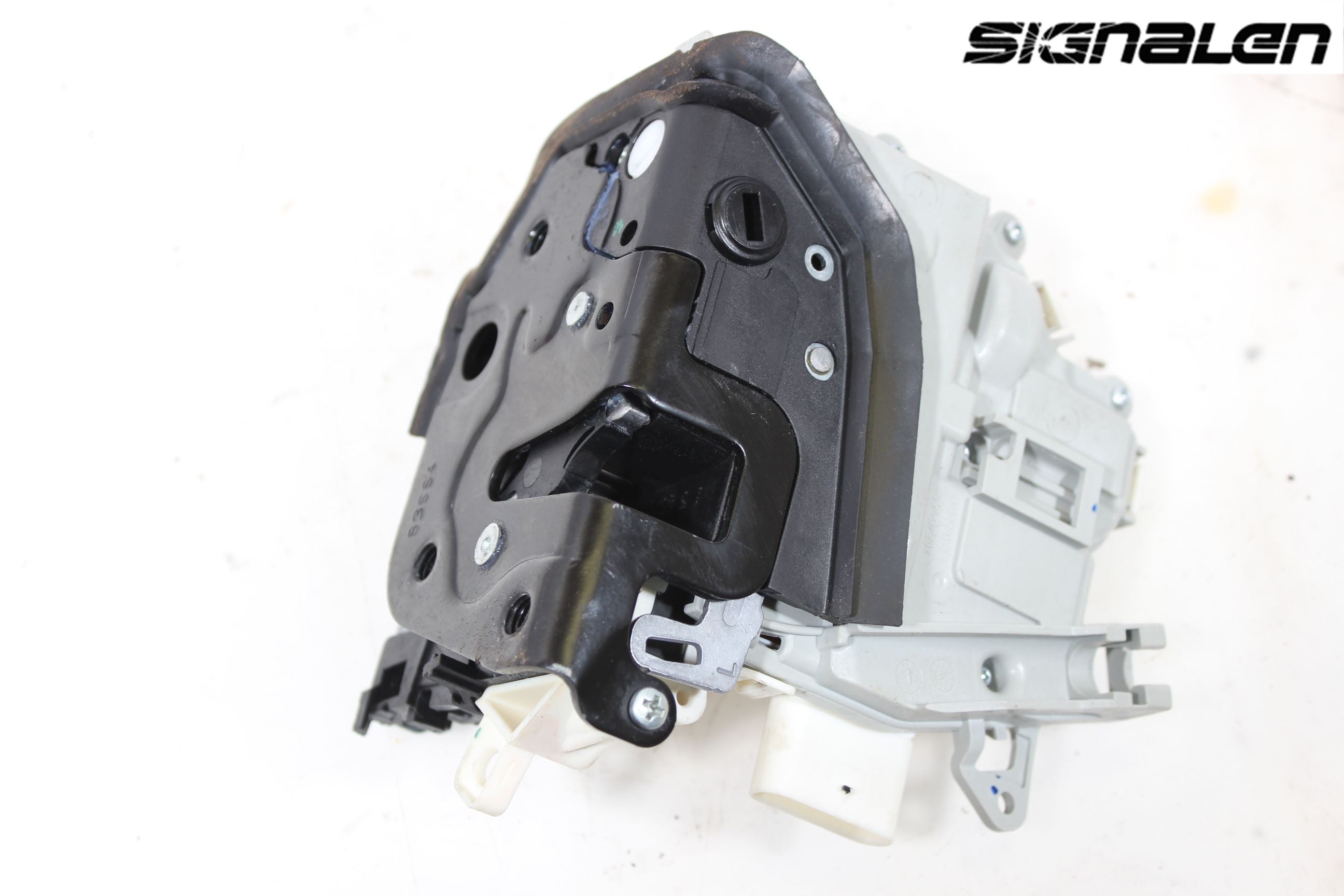 Audi A4 12-15 Låskista-Dörrlås