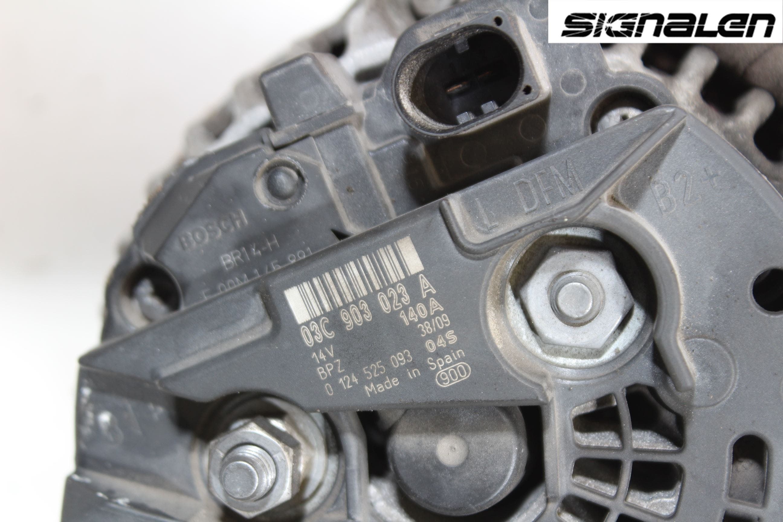 Volkswagen VW GOLF VI 09-13 Generator