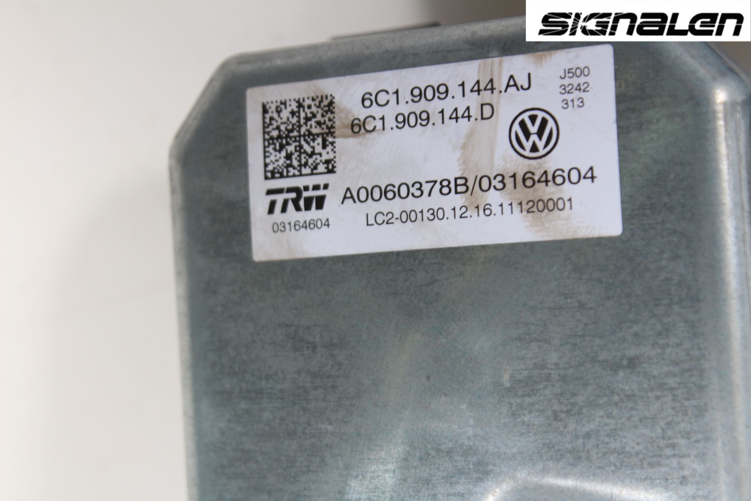 Volkswagen VW POLO 10-17 Rattaxelagg Med Inb Servo