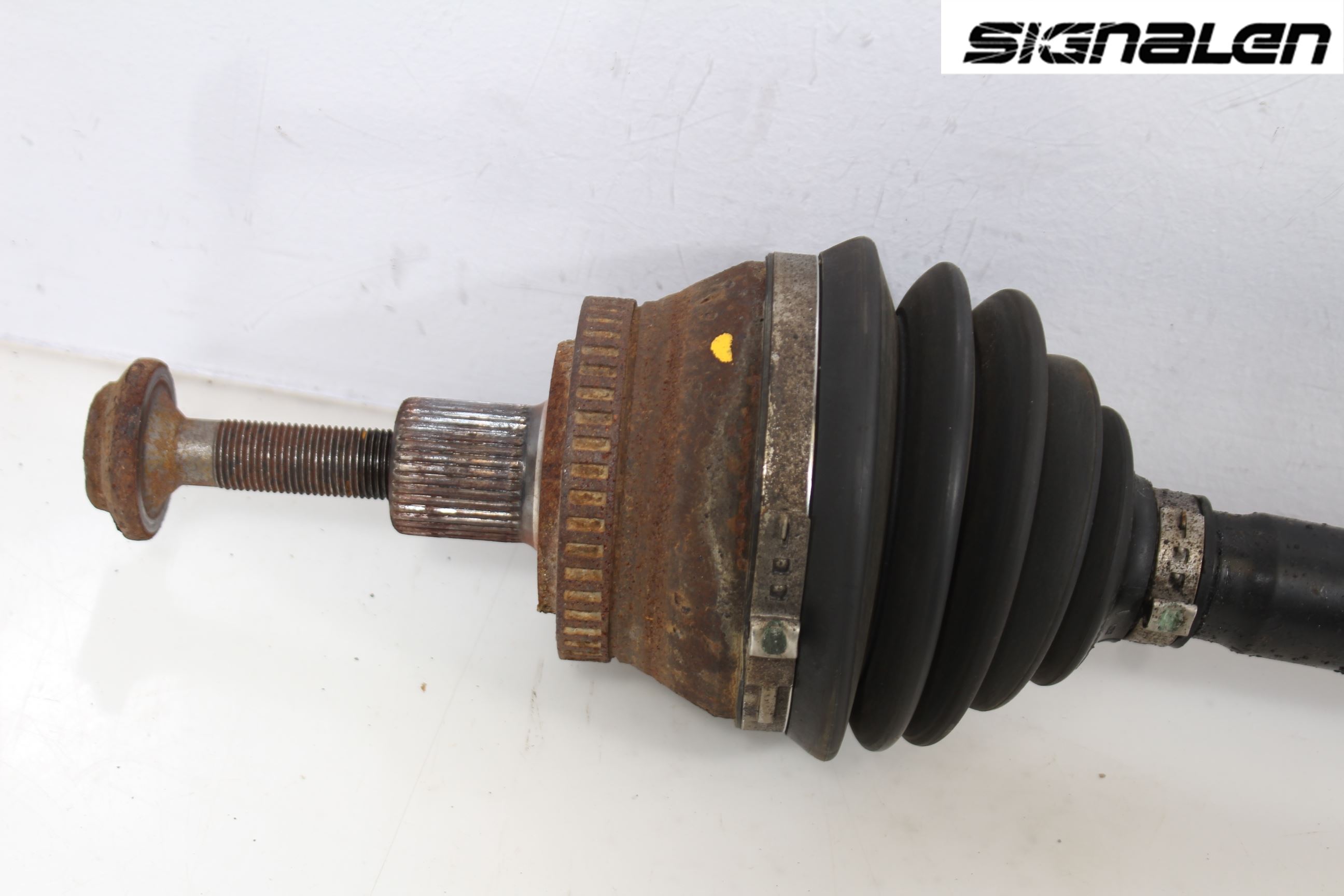 Audi A4/S4 05-07 Drivaxel Fram Höger