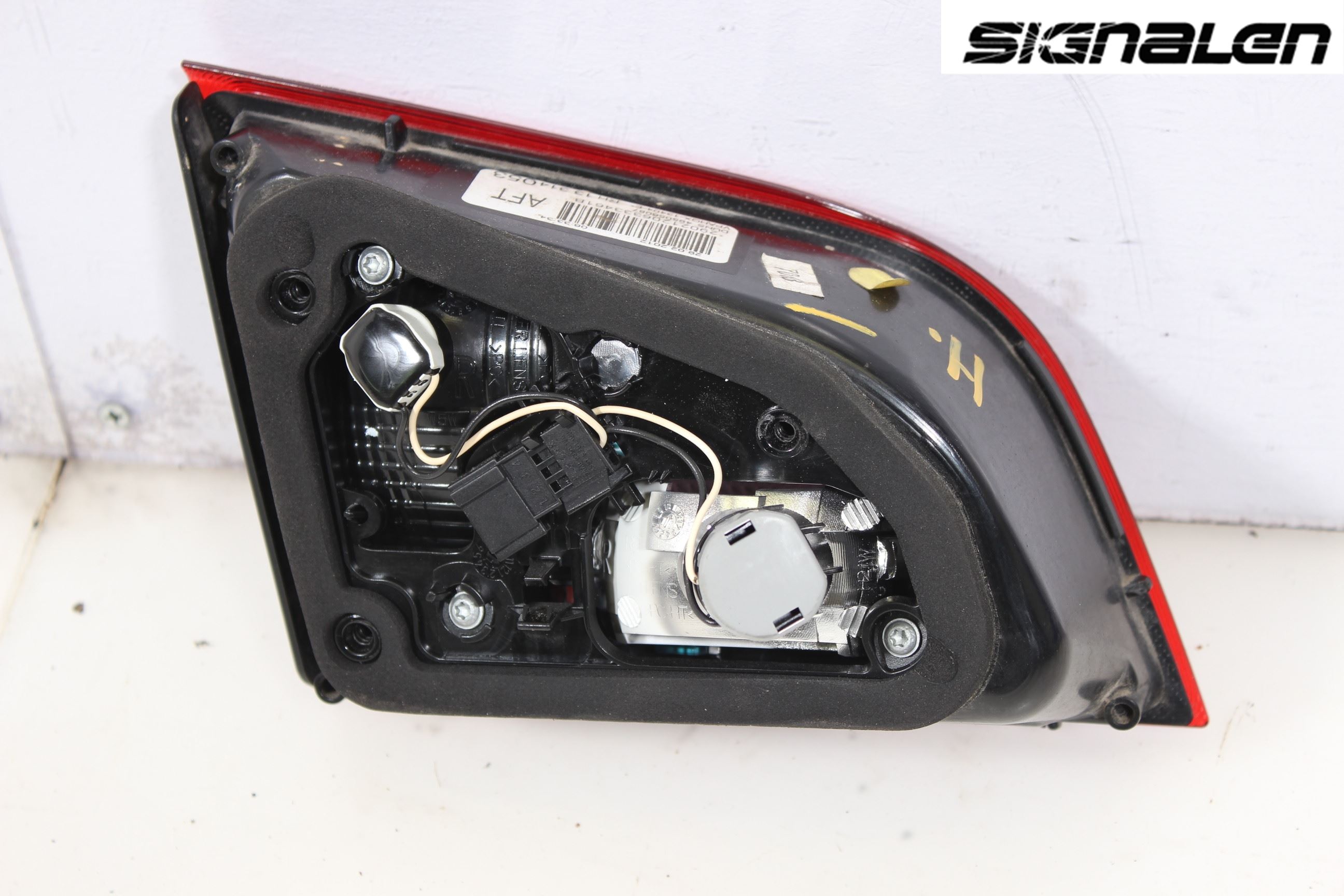 Opel ASTRA J 10-15 Bakljus Lucka Hö