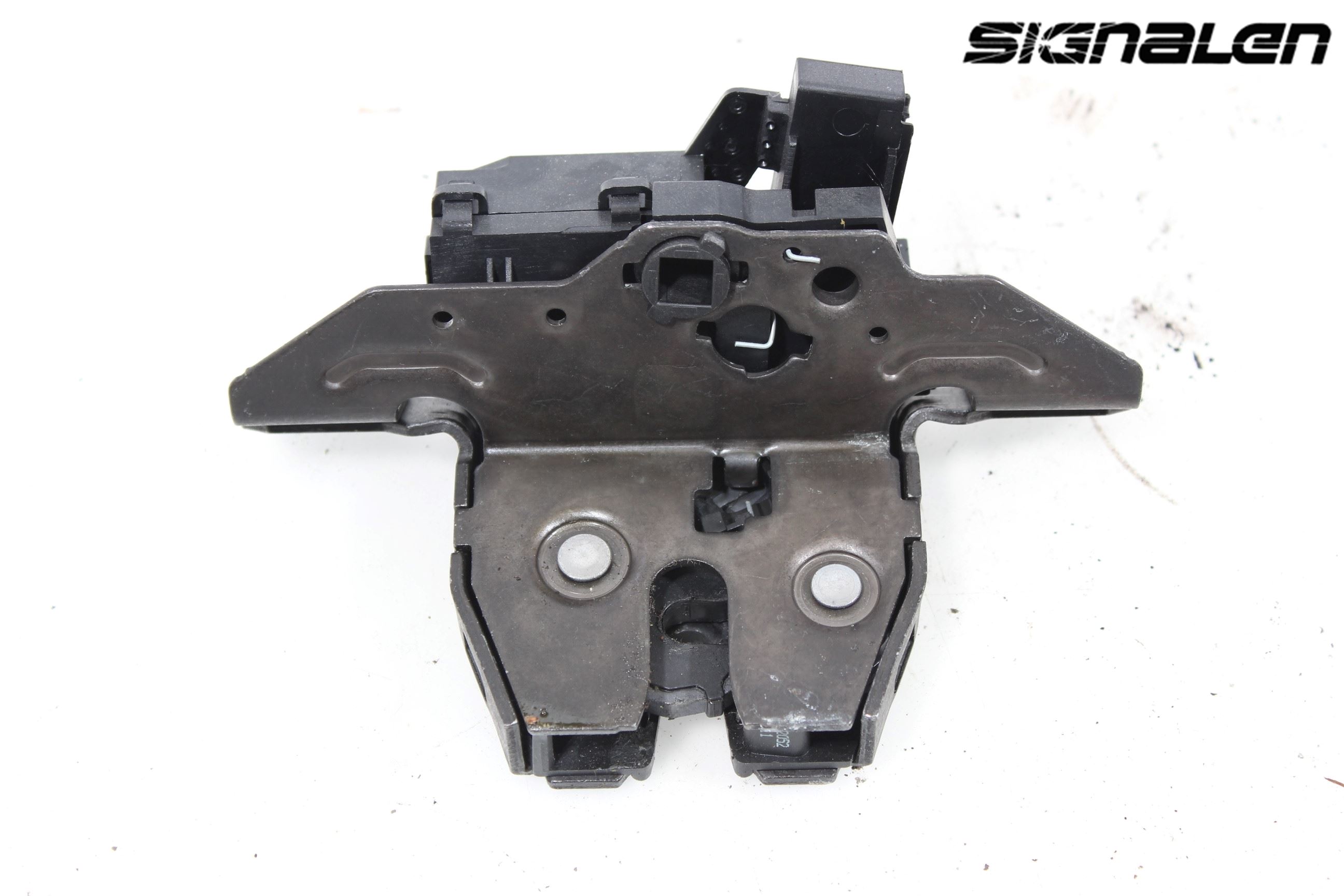 Opel ASTRA J 10-15 Låskista Baklucka