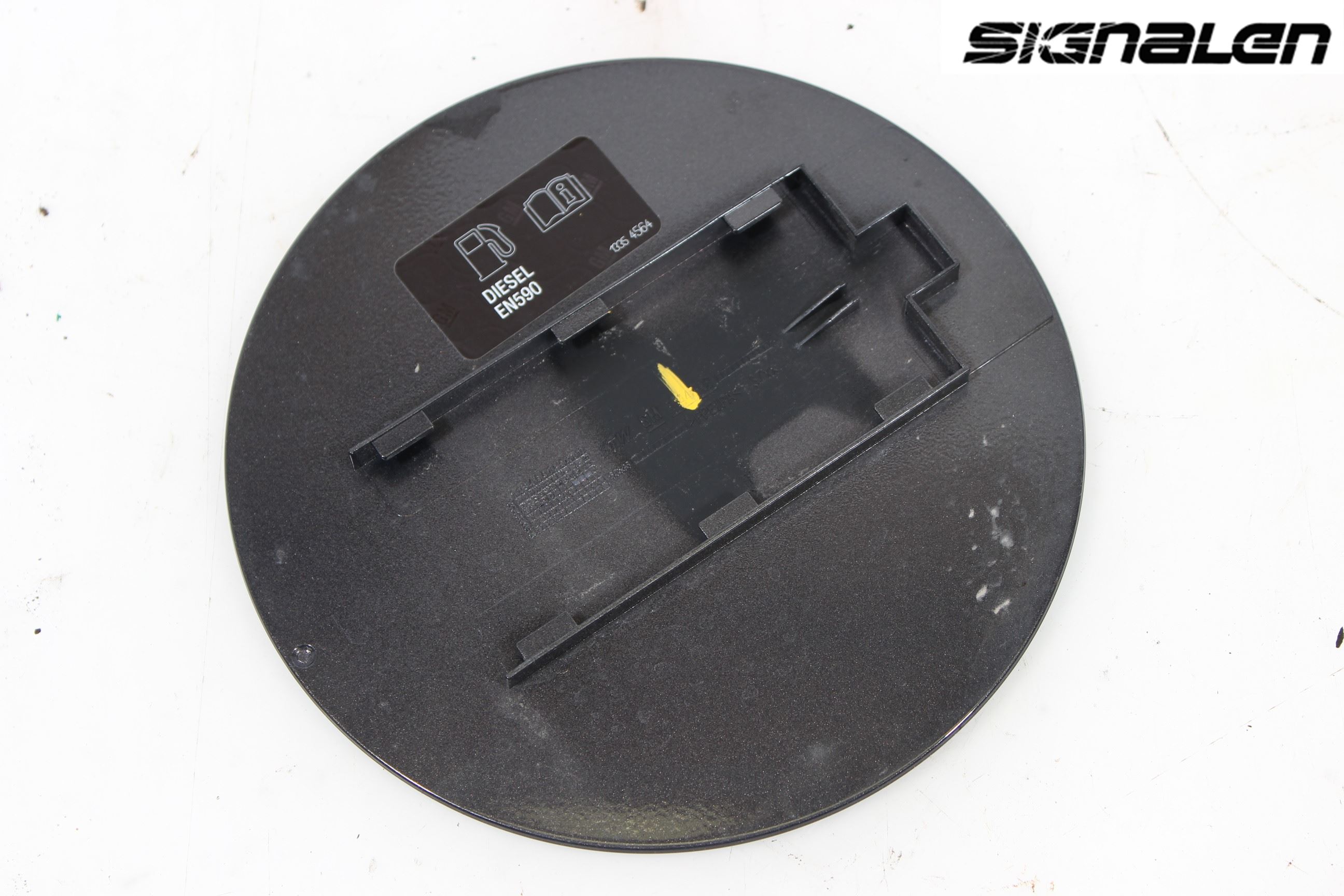 Opel INSIGNIA 09-16 Tanklucka