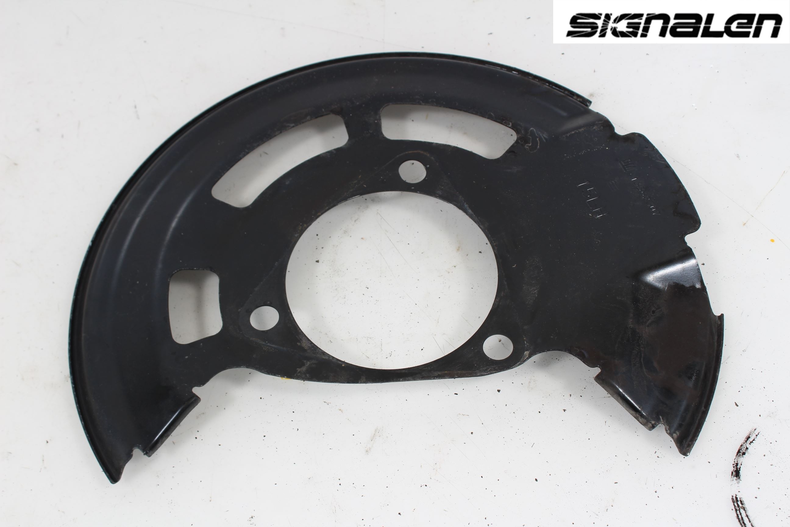 Opel ASTRA K 16-22 Bromssköld Fram