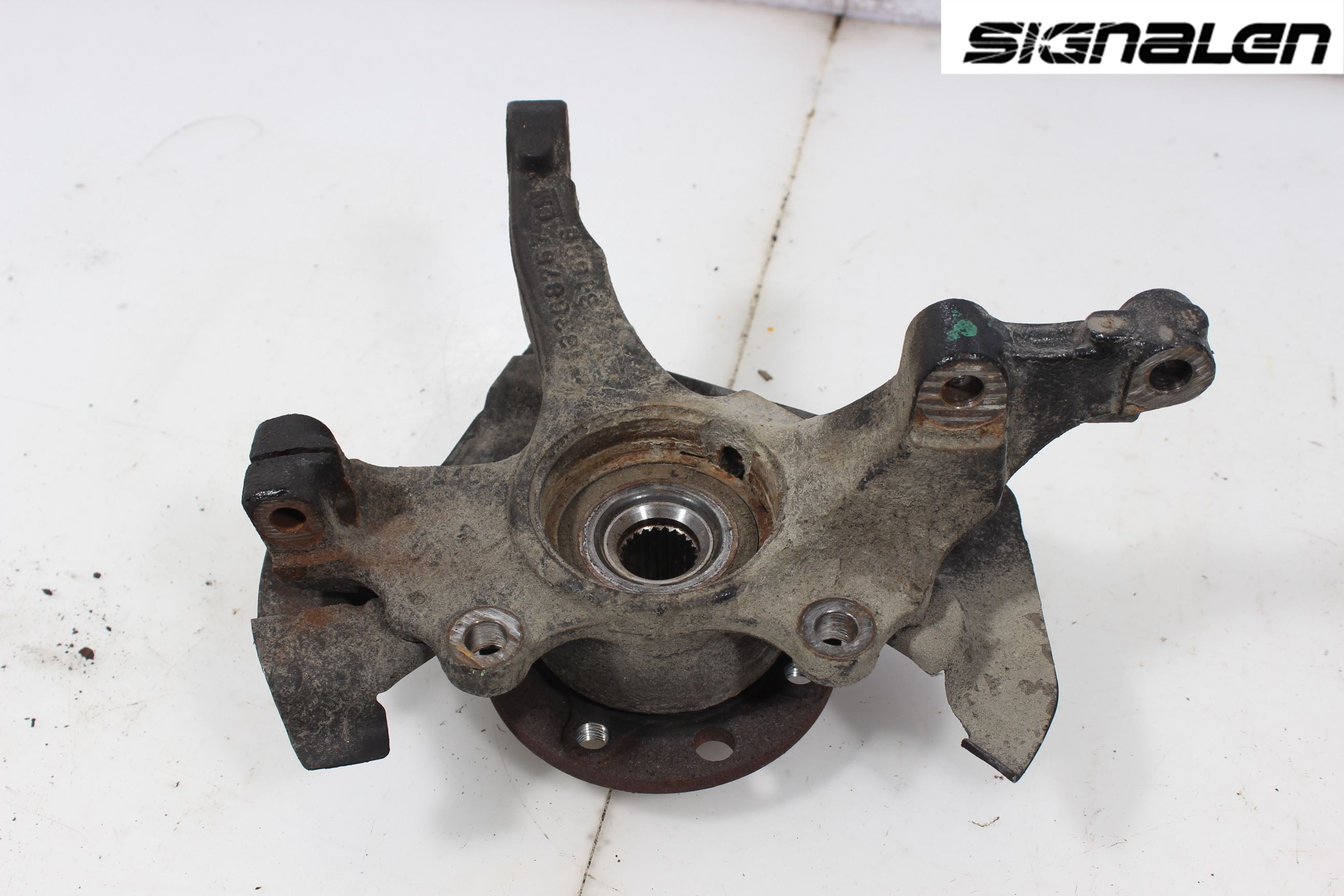 Opel CORSA E 15-19 Styrspindel Lagerhus Vä