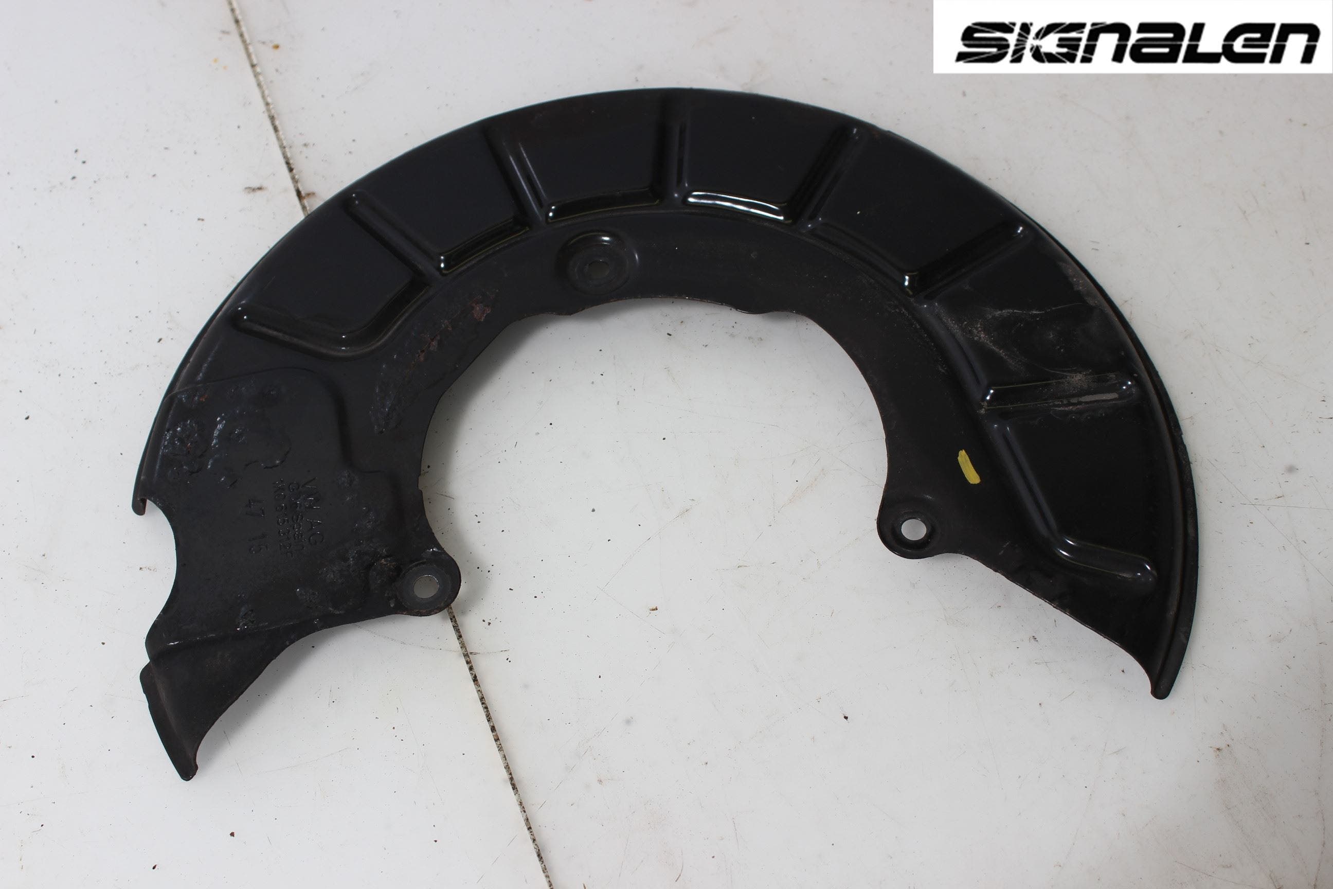 Volkswagen VW CADDY 16-20 Bromssköld Fram