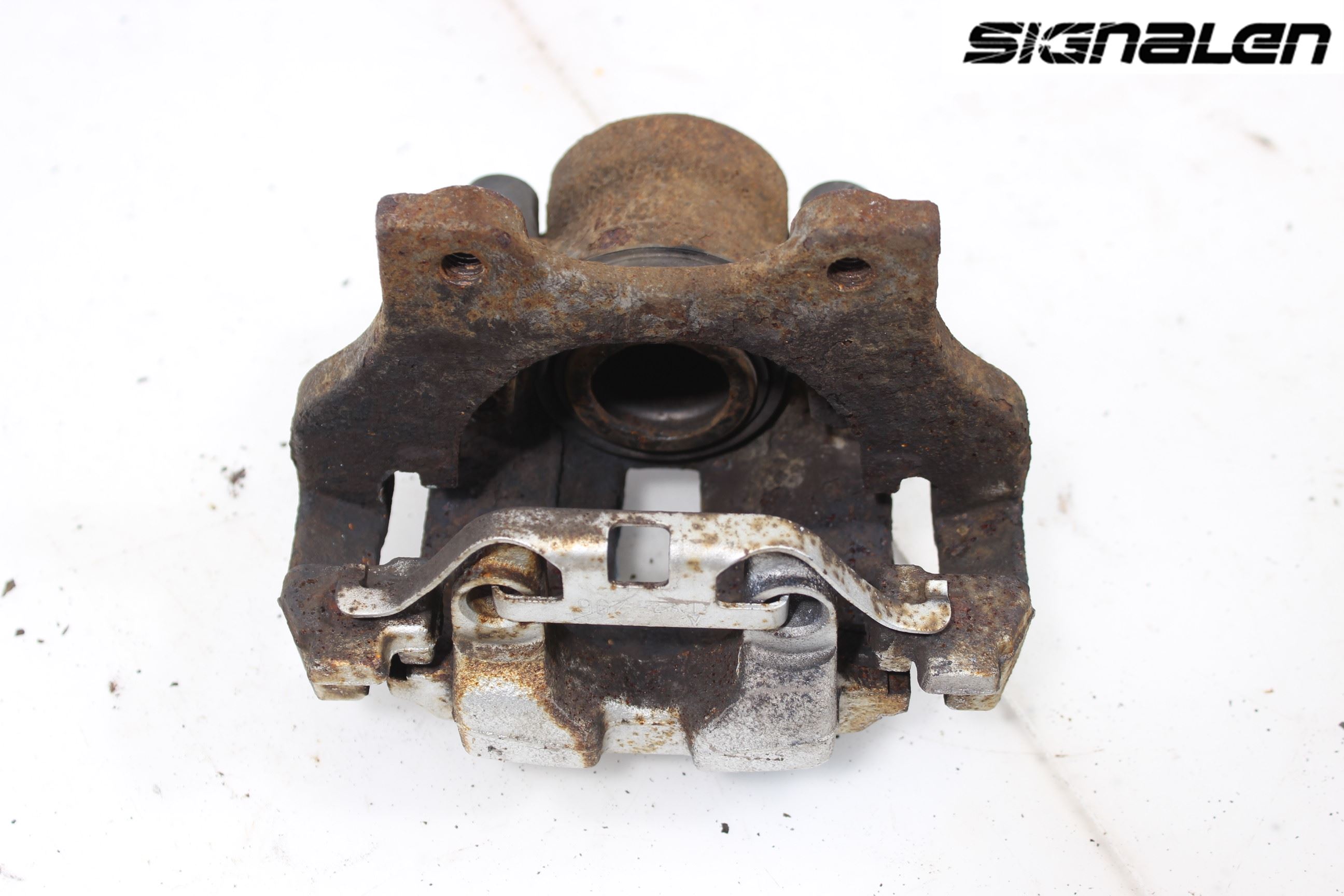 BMW 3 E90/91 SED/TOU 05-12 Bromsok Bak Höger