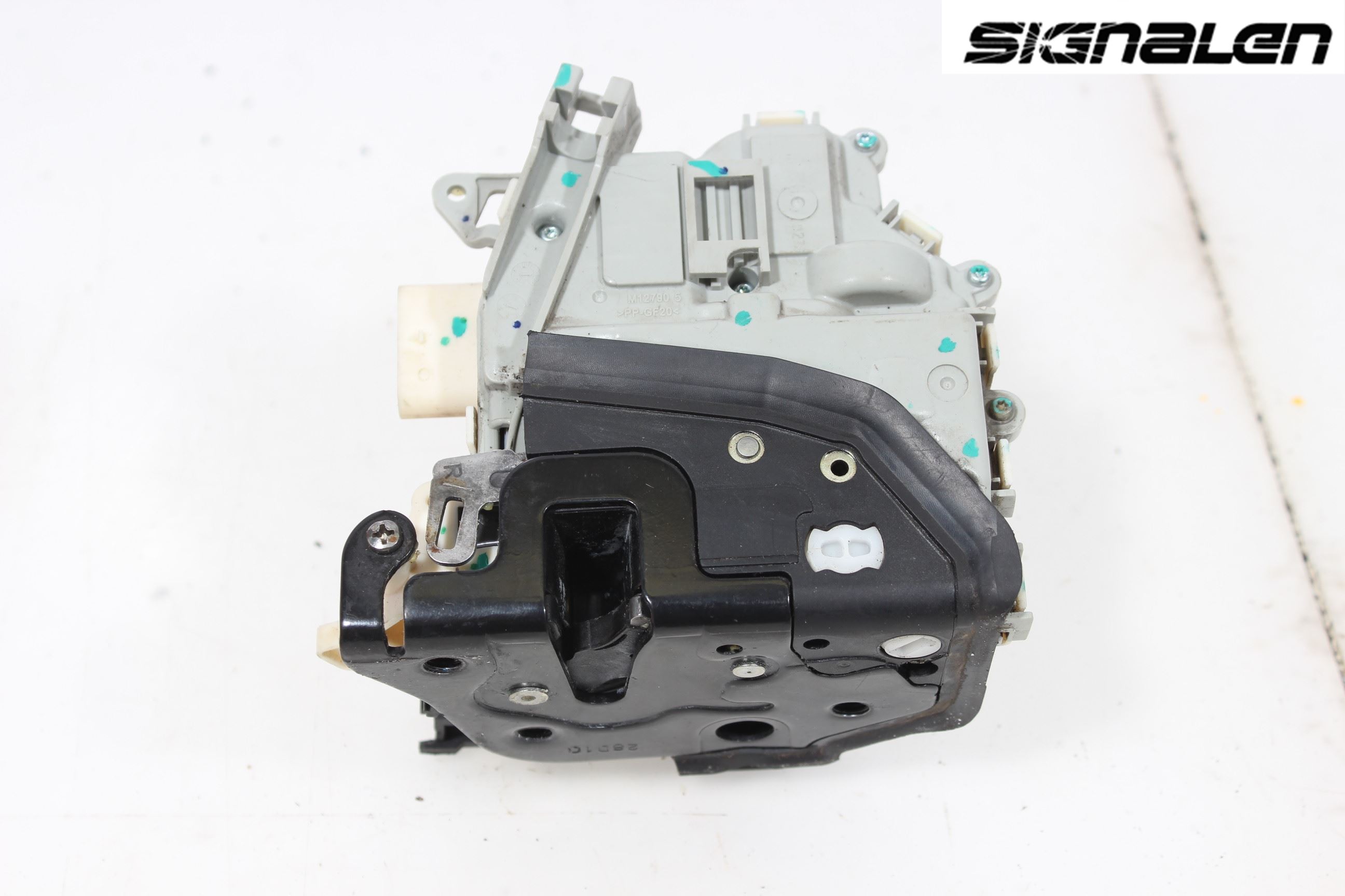 Audi A4/S4 08-11 Låskista-Dörrlås