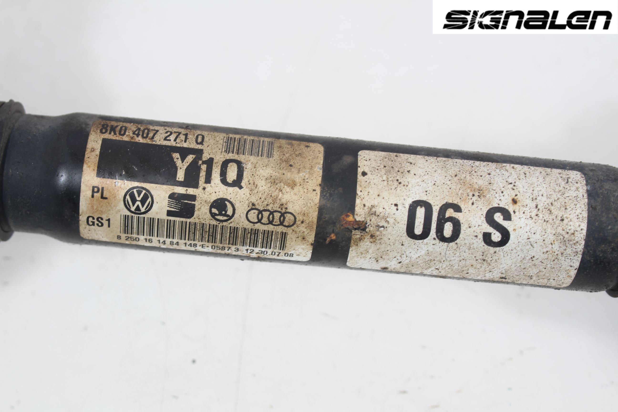 Audi A4/S4 08-11 Drivaxel Fram Vänster