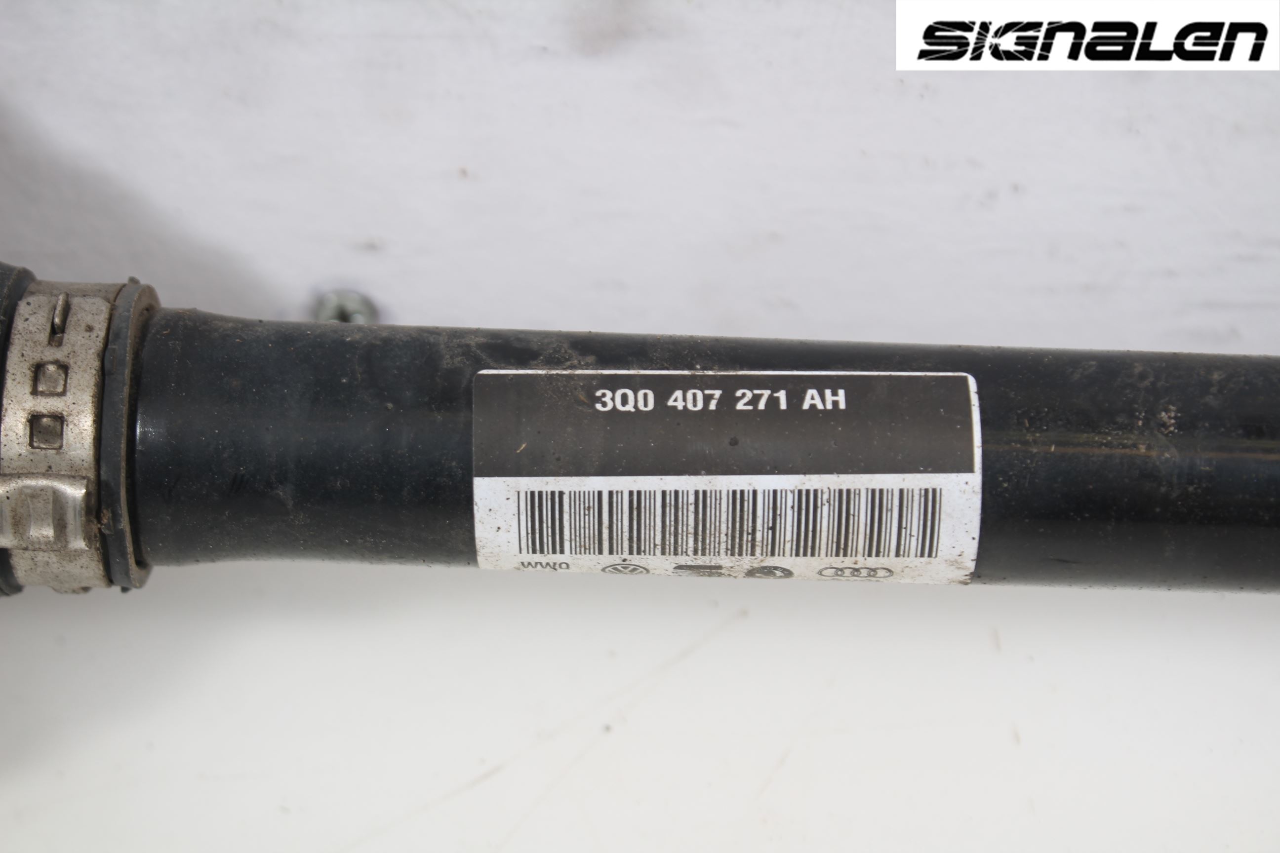 Volkswagen VW TIGUAN 16-24 Drivaxel Fram Vänster