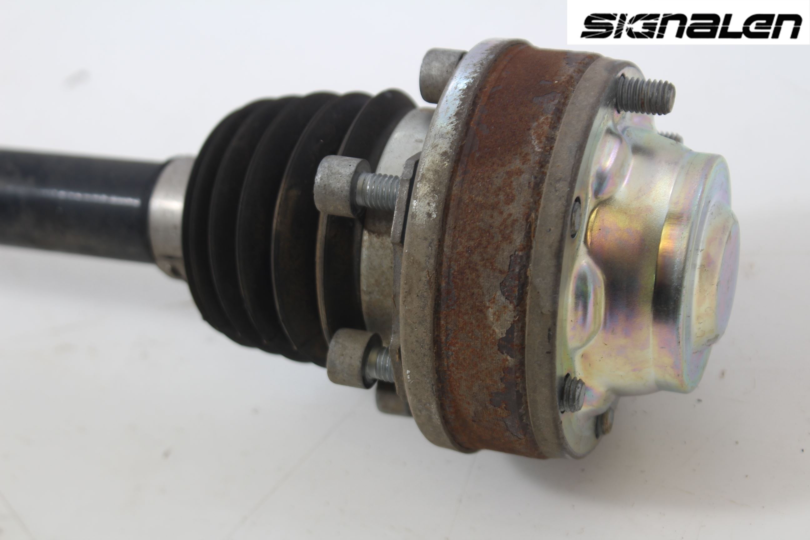 Volkswagen VW TIGUAN 16-24 Drivaxel Bak Vänster