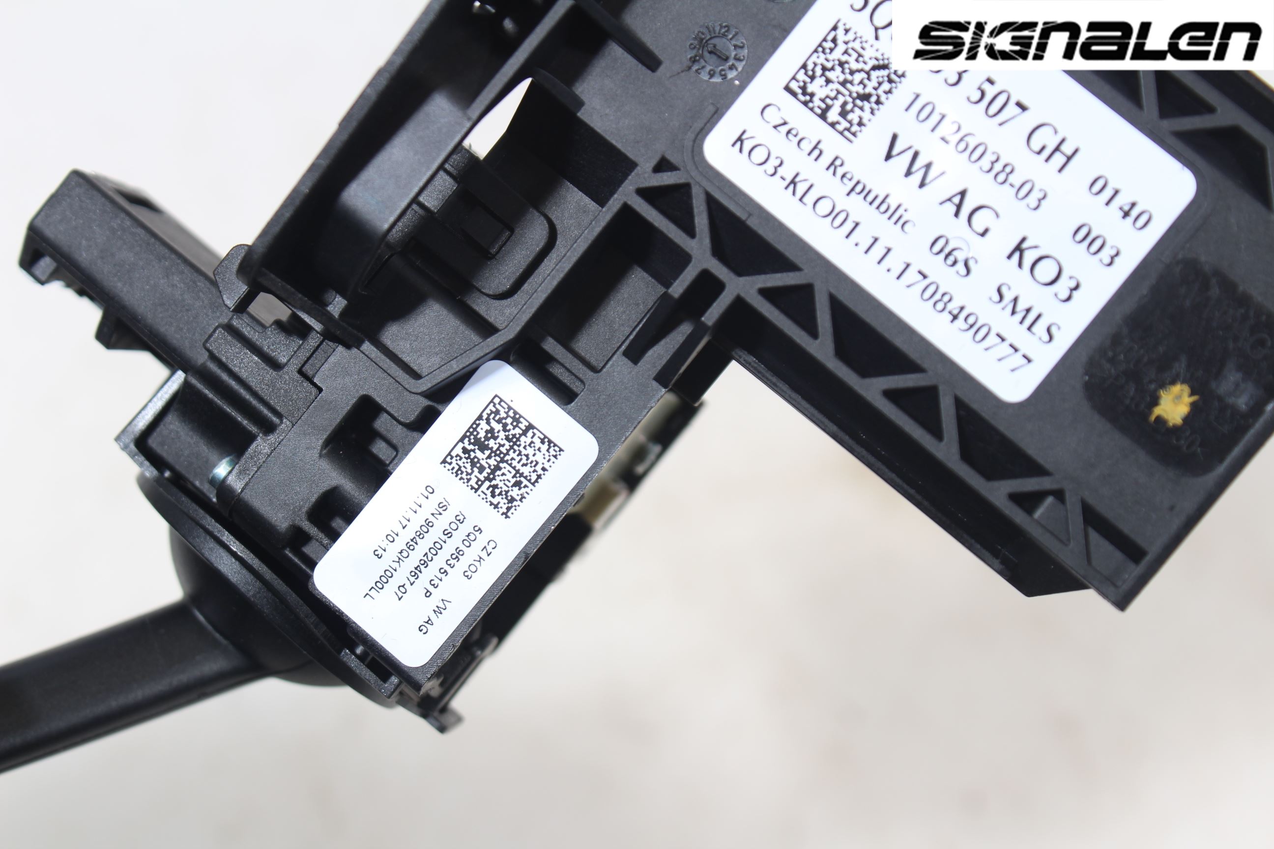 Volkswagen VW GOLF / E-GOLF VII 13-20 Spakcentral