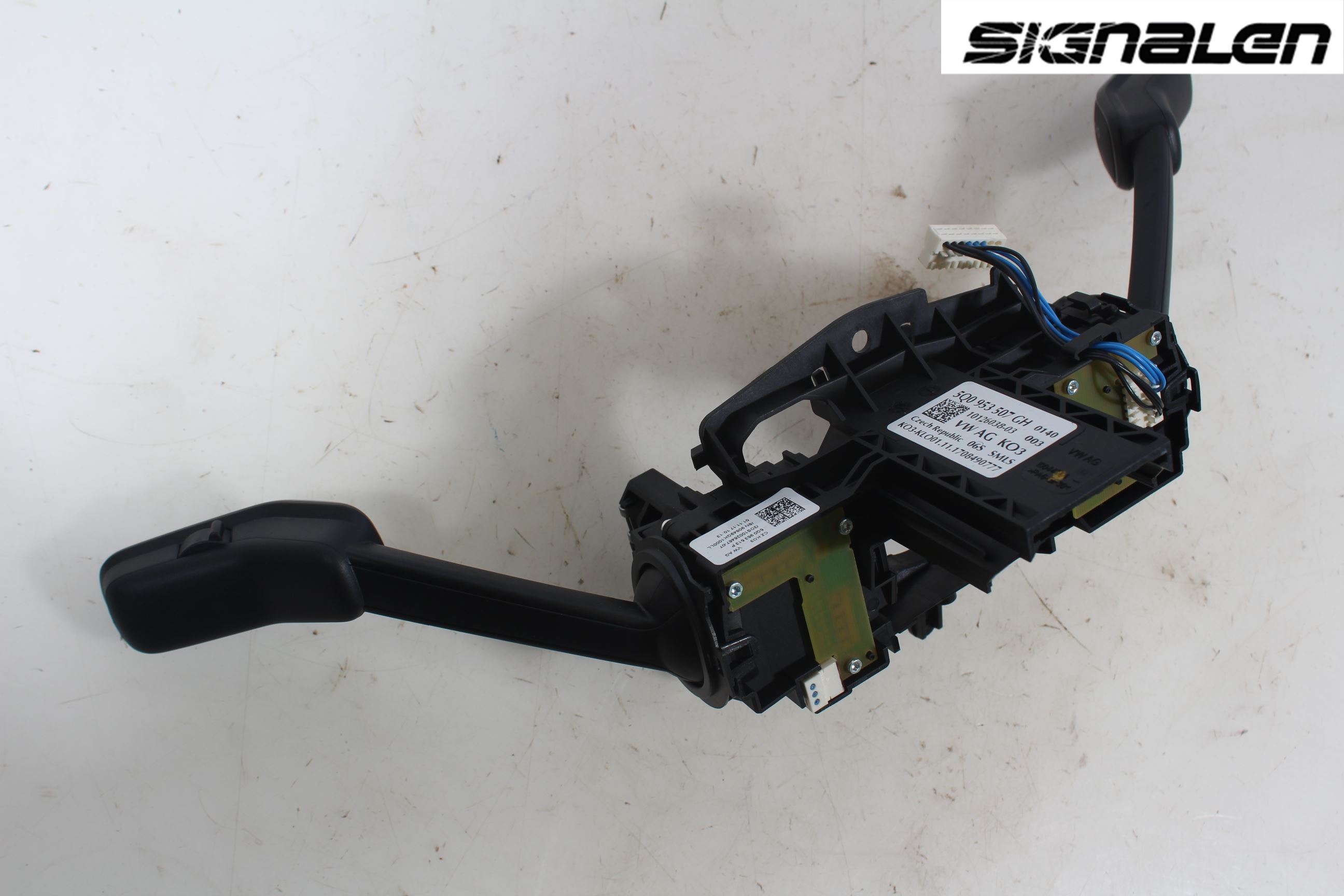 Volkswagen VW GOLF / E-GOLF VII 13-20 Spakcentral