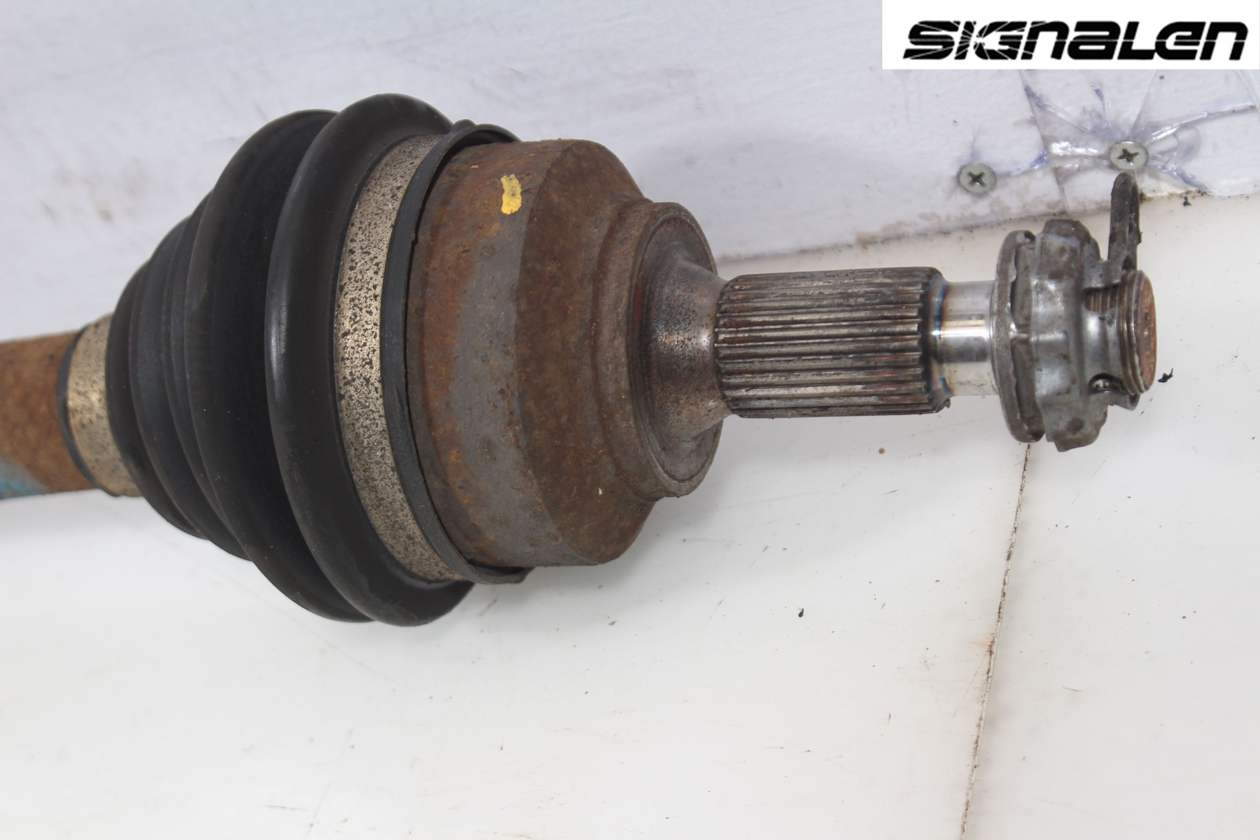 Peugeot 407 Drivaxel Fram Höger