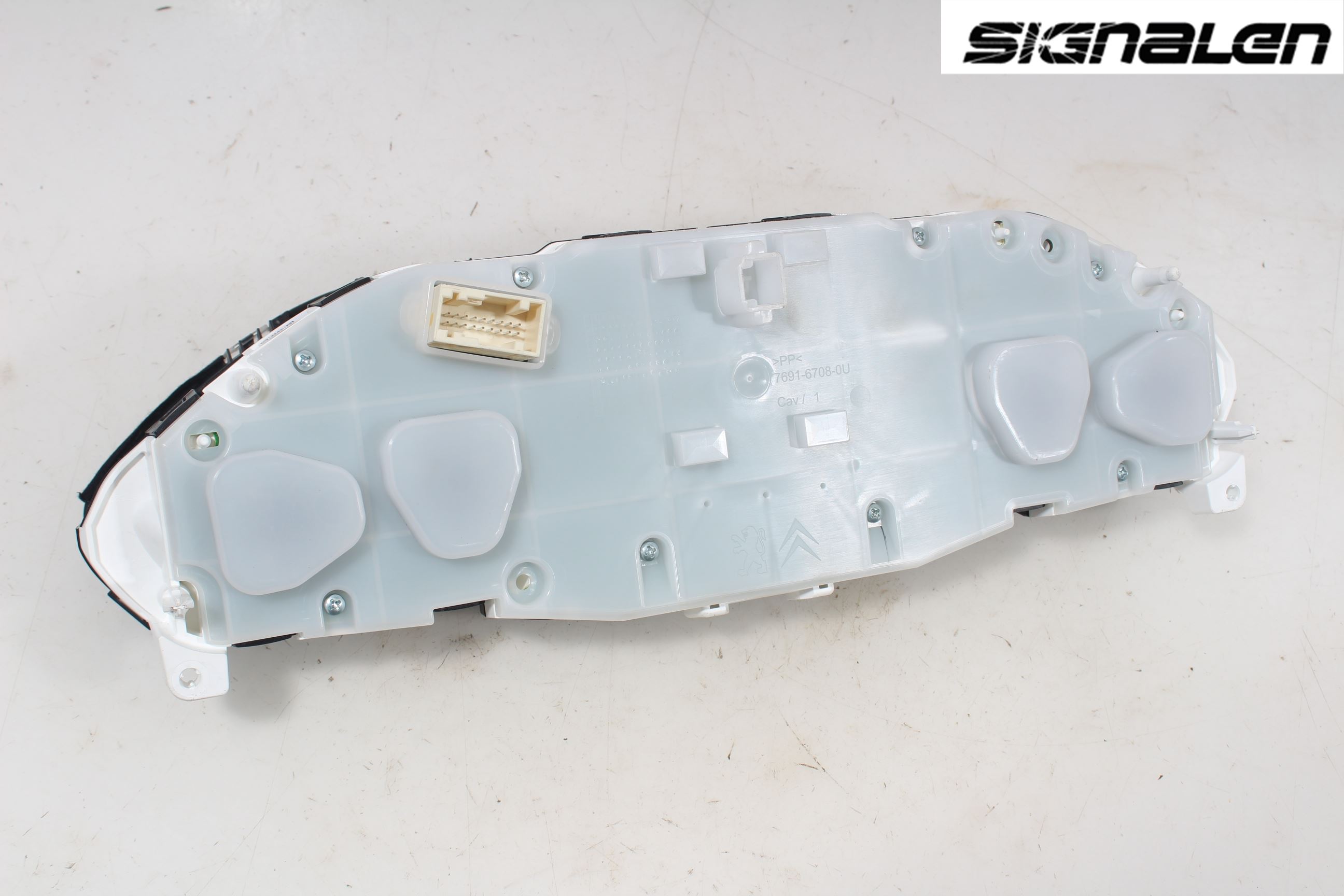 Peugeot PEUGOT 208 16-19 Instrument Komb