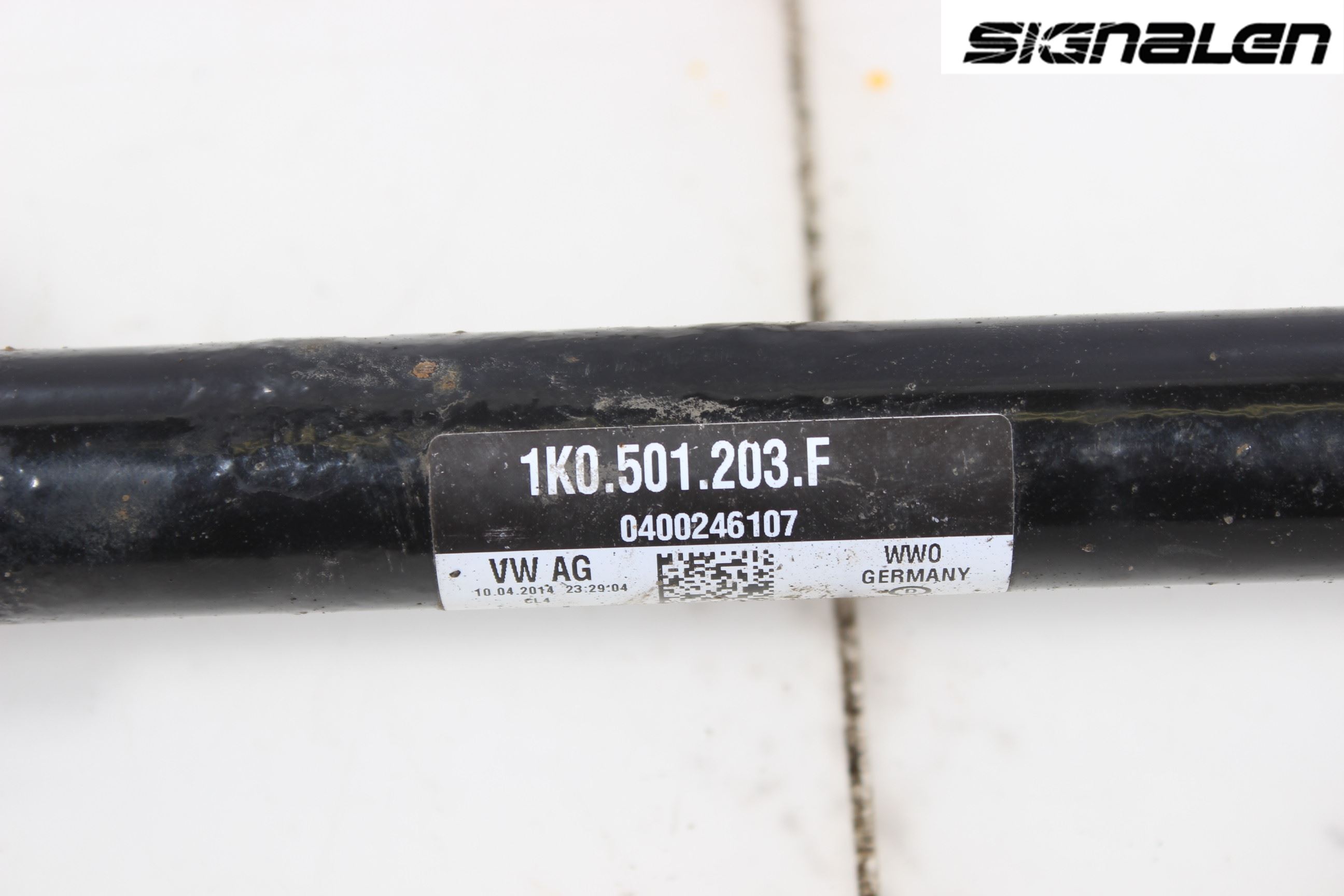 Volkswagen VW PASSAT 11-14 Drivaxel Bak Vänster