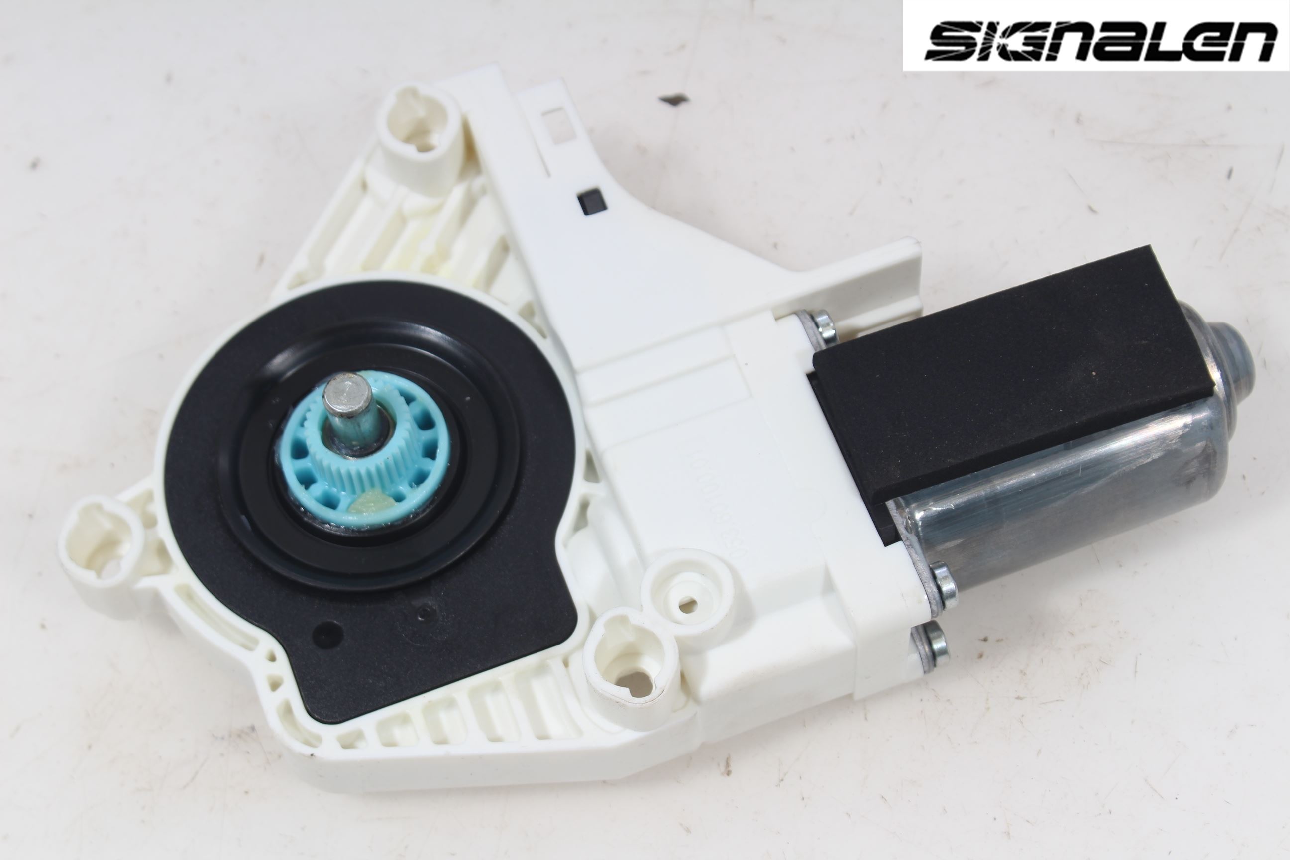 Audi A4 12-15 Fönsterhissmotor