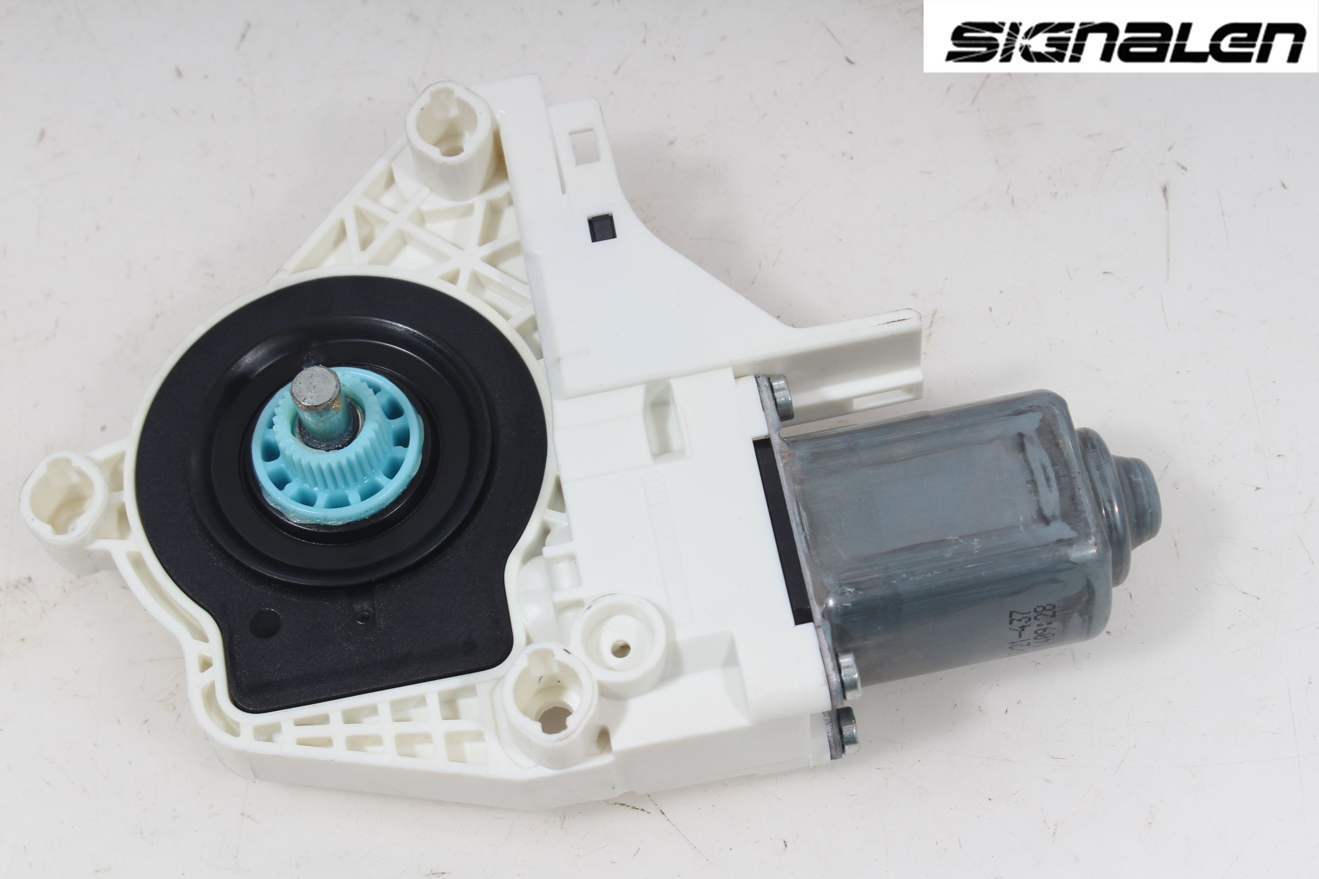 Audi A4 12-15 Fönsterhissmotor